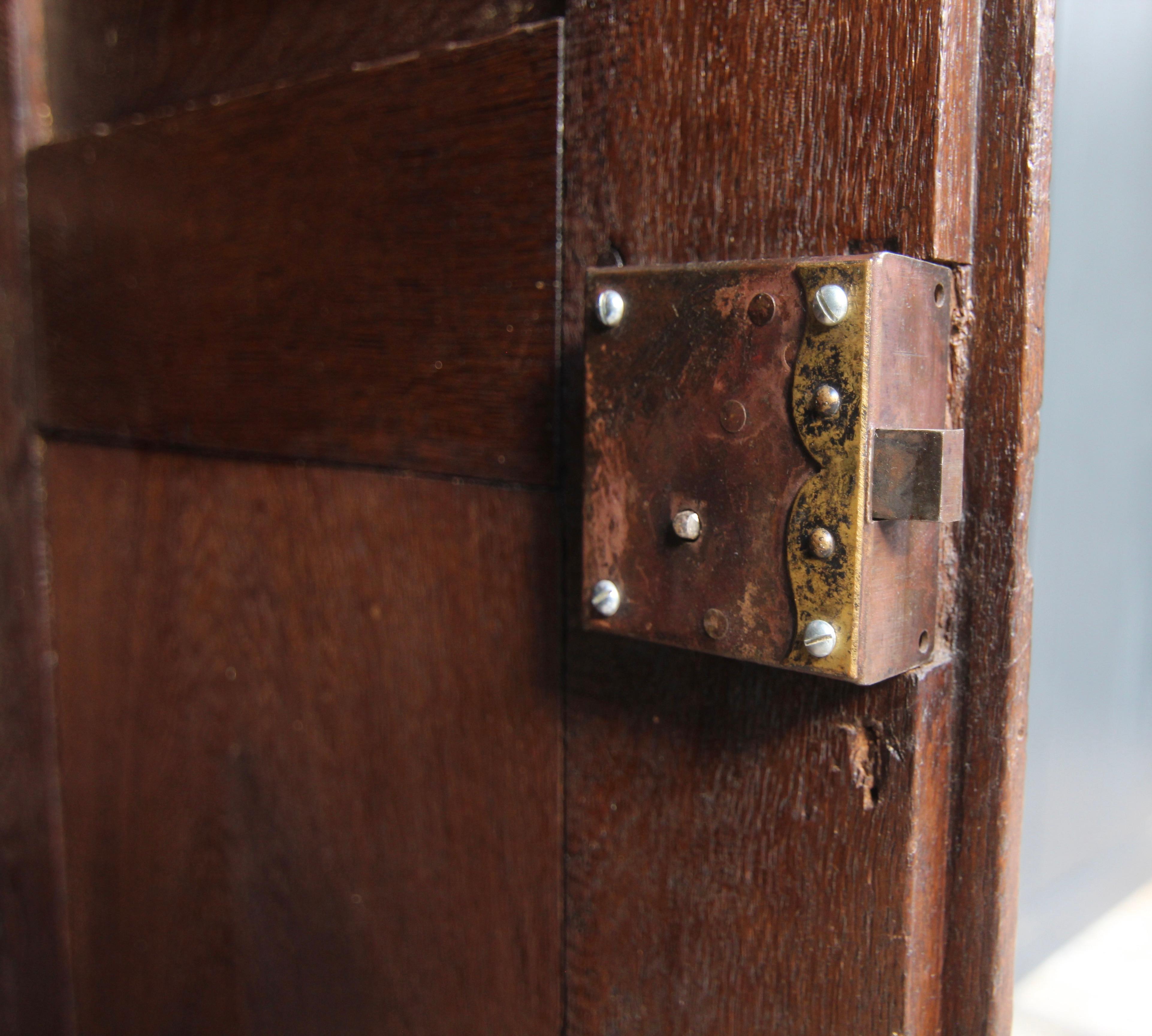 Rustic Primitive Oak Cupboard from around 1800 For Sale 10