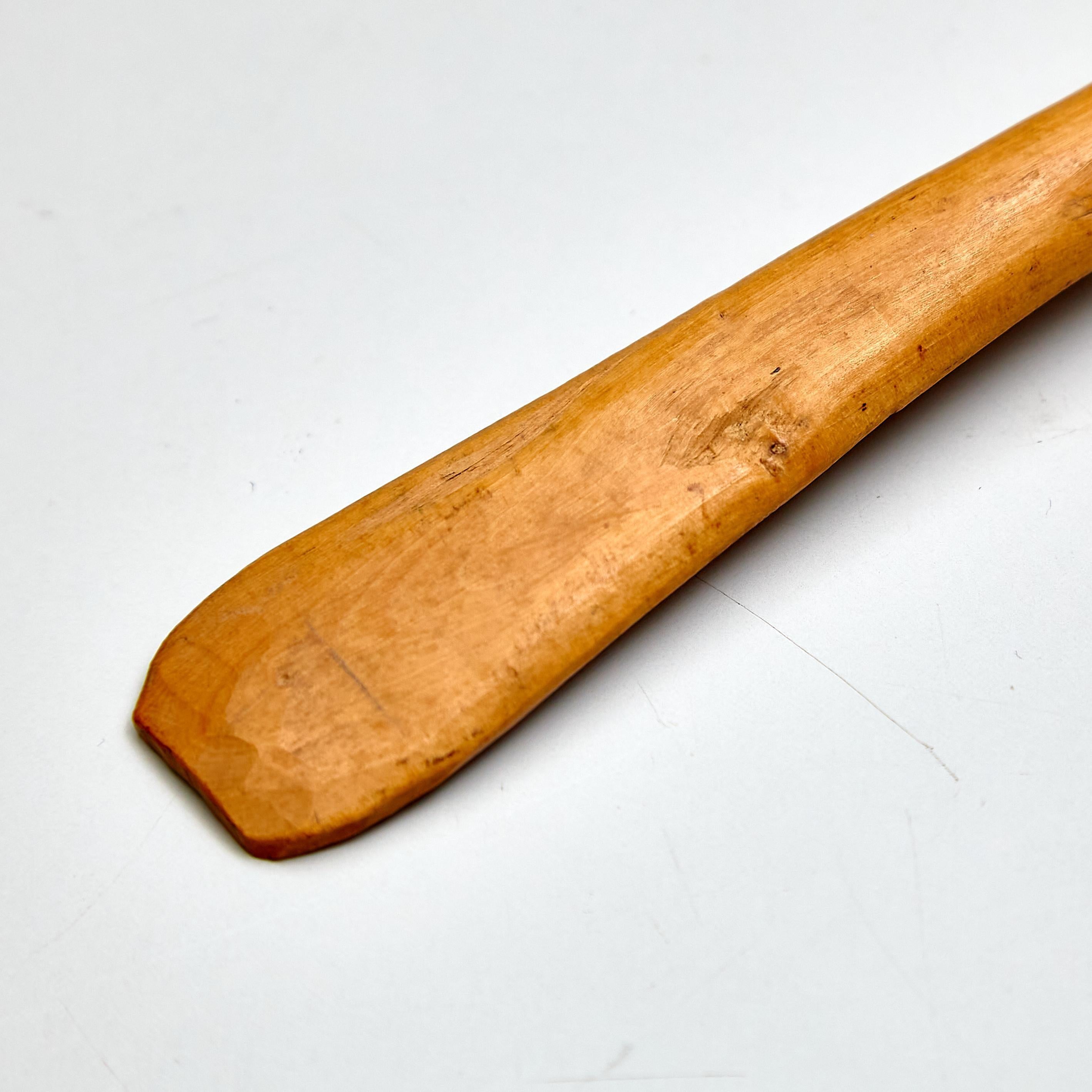 Rustikaler primitiver Pastor-Holzlöffel, handgefertigt, um 1930 im Angebot 5