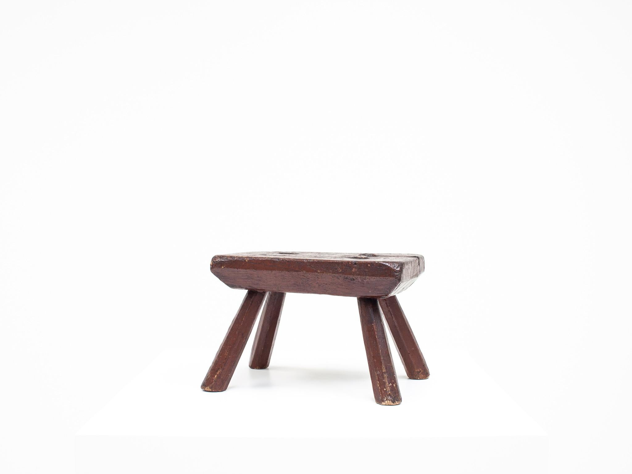 XIX secolo Rustico, primitivo, Wabi Sabi, antico, ingenuo Sgabello/Tavolo d'epoca, Inghilterra c1900s in vendita