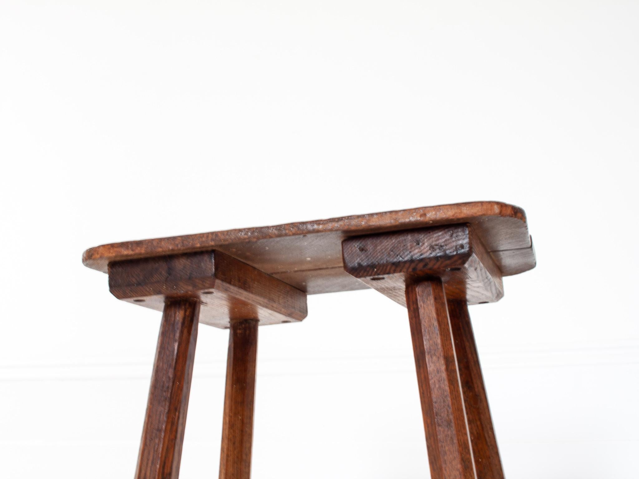 Tabouret/table rustique, primitif, WabiSabi, ancien et naïf, Angleterre, c19e siècle en vente 7