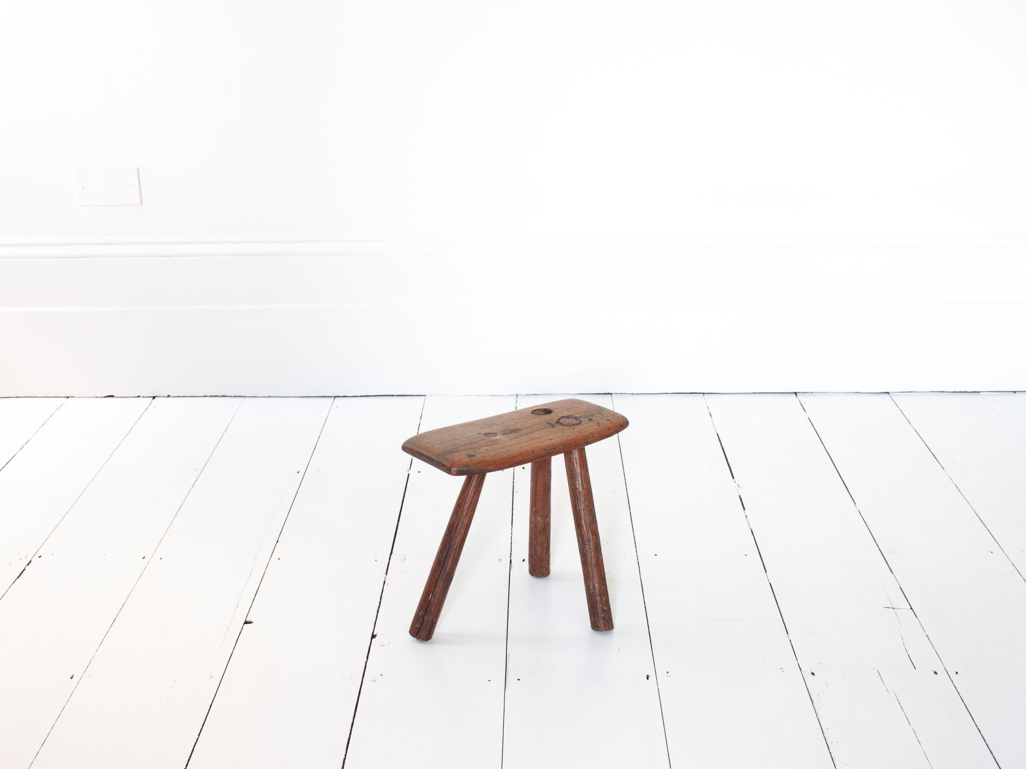 Rustique Tabouret/table rustique, primitif, WabiSabi, ancien et naïf, Angleterre, c19e siècle en vente