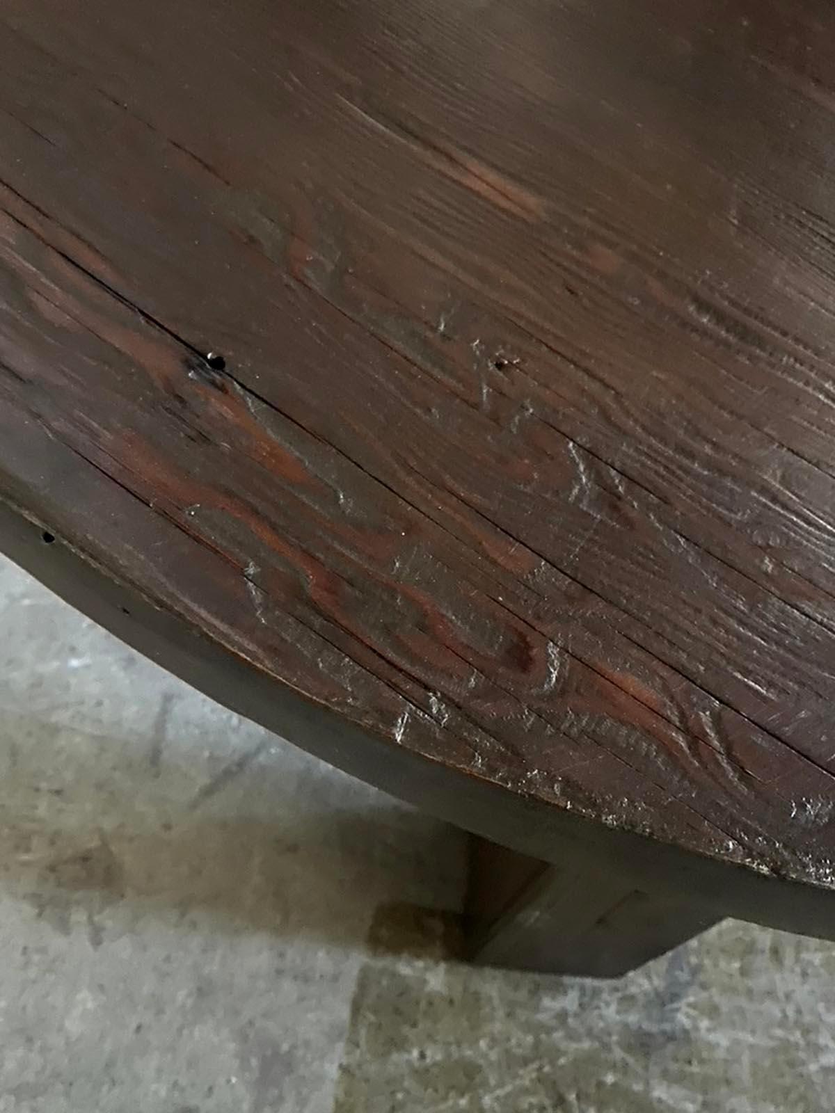 Rustic Reclaimed Wood Round Coffee Table In Good Condition In Los Angeles, CA