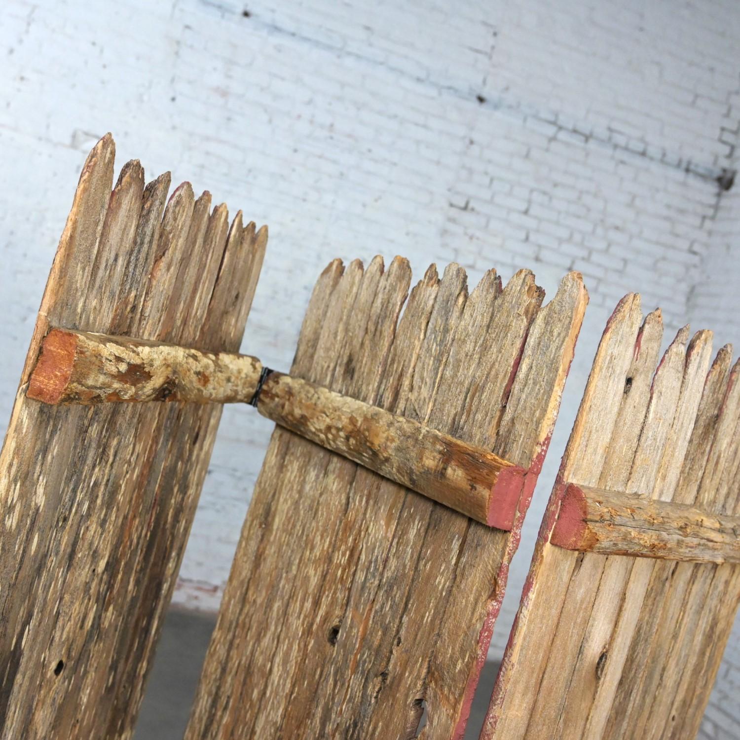 Rustikaler roter und natürlicher Distressed Manchester Picket-Fence 3-teiliger klappbarer Raumteiler im Angebot 11
