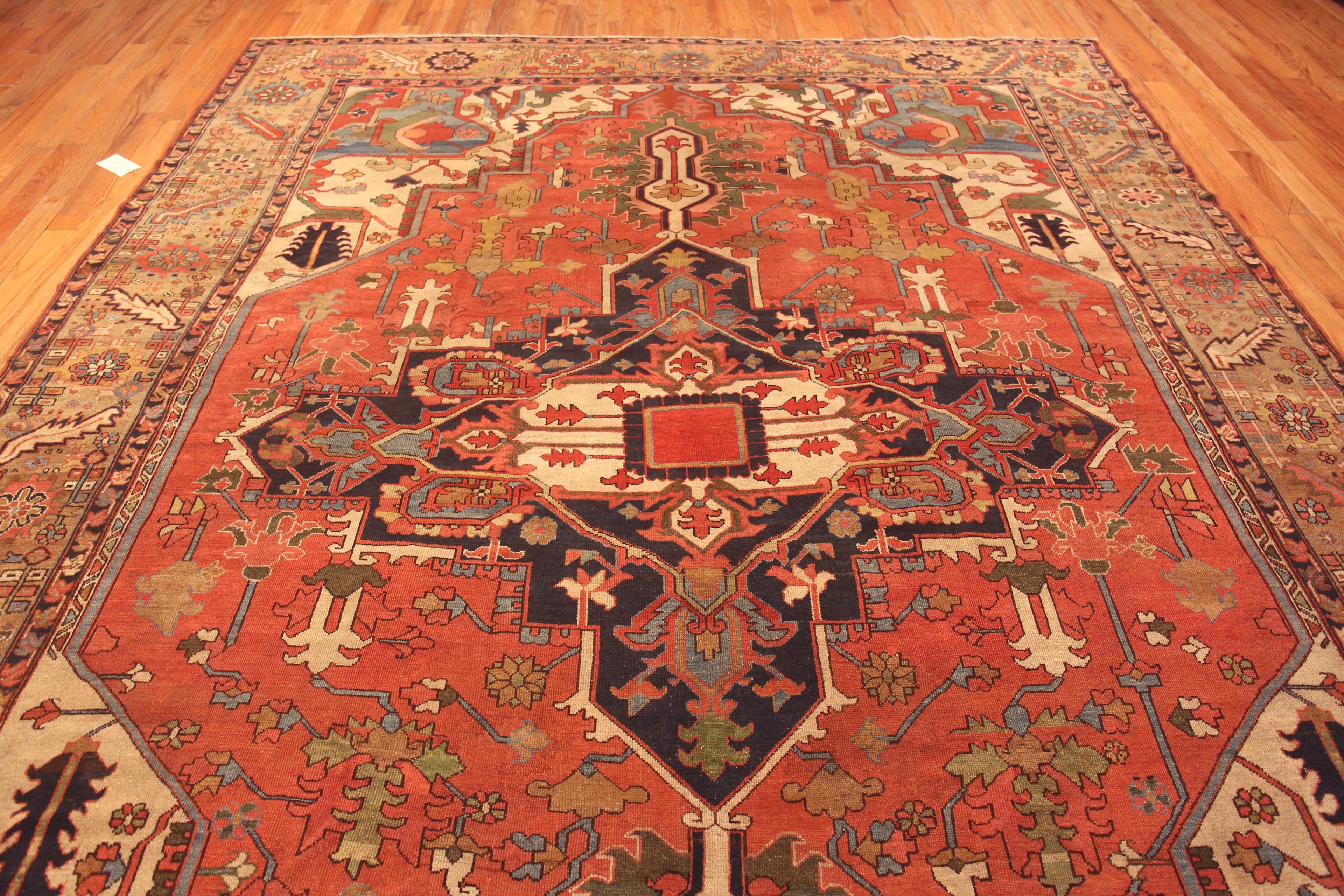 Rustic Room Size Elegant Antique Persian Heriz Area Rug 10'5