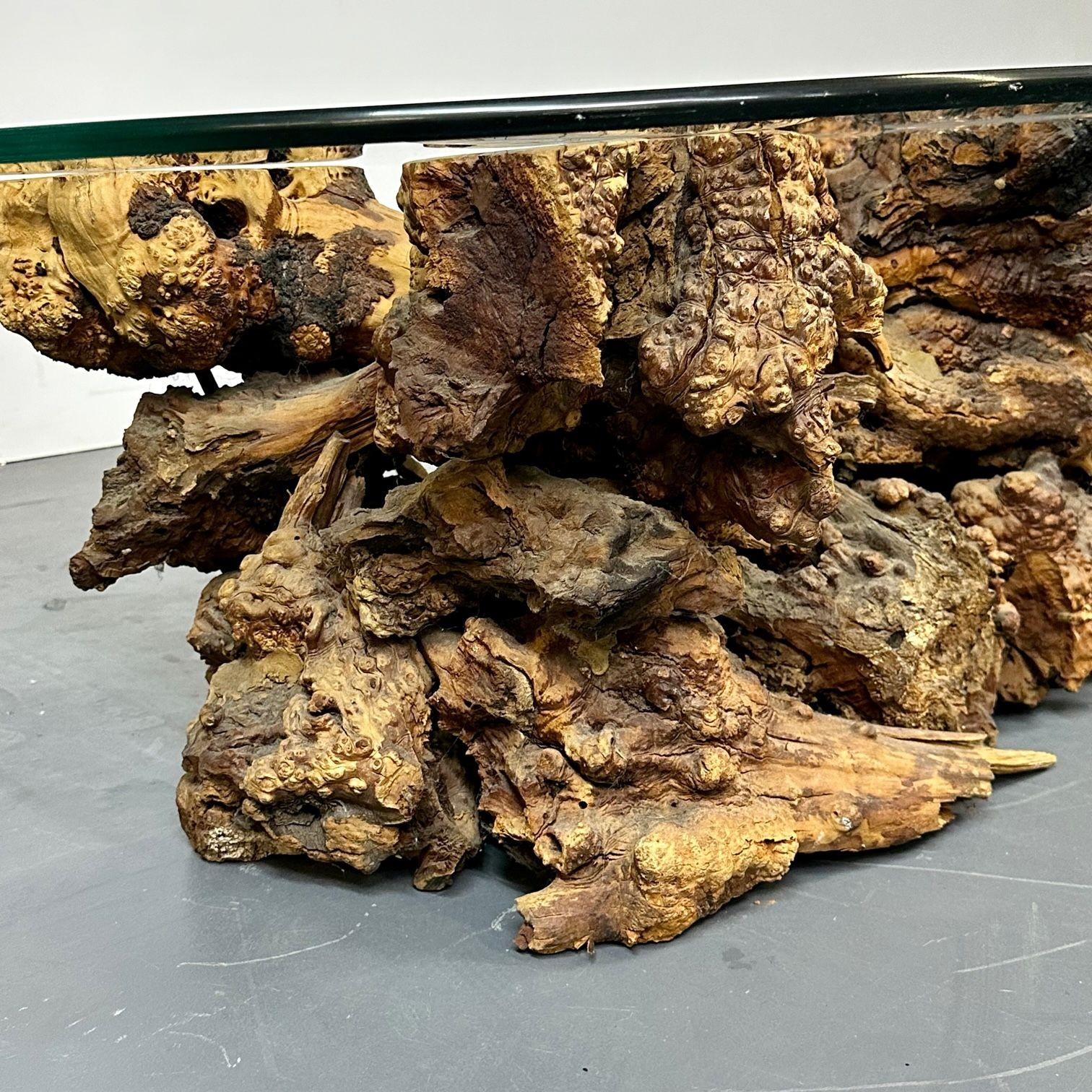 Table basse rustique en bois de rose naturel, forme organique, mi-siècle moderne en vente 3