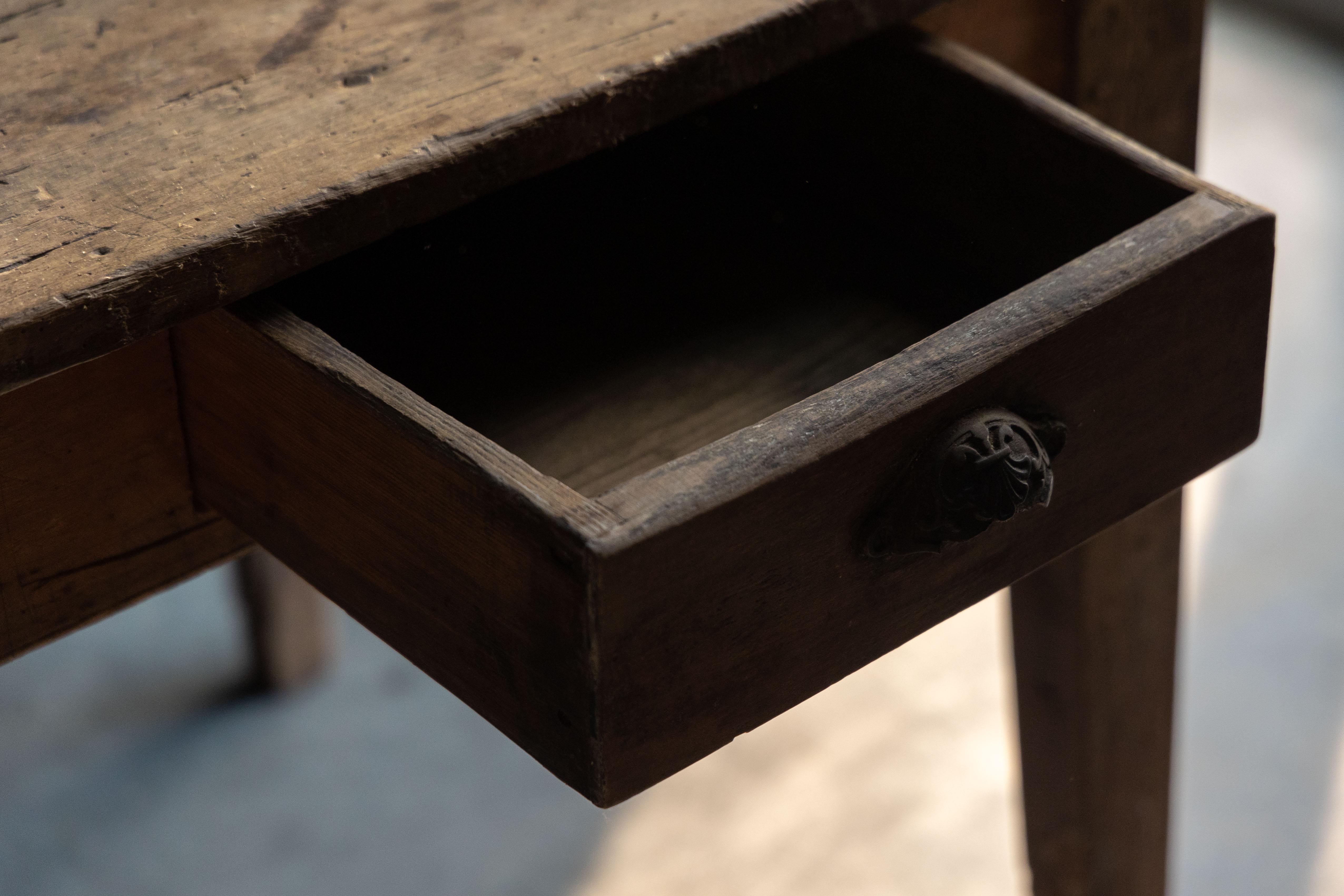 Table de salle à manger rustique rurale, France, 19ème siècle en vente 2