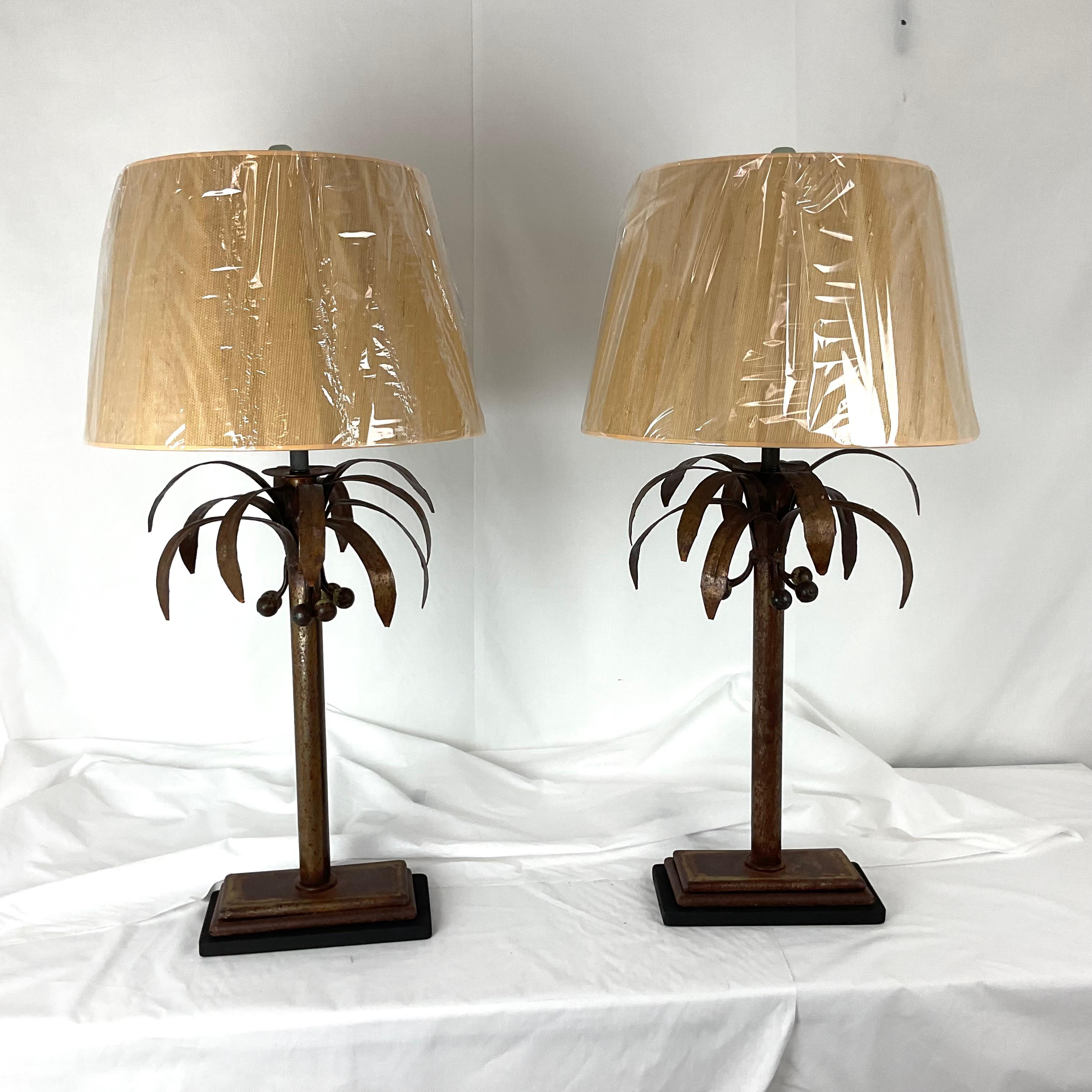 Lampade a forma di palma in ferro rustico grandi in vendita 5