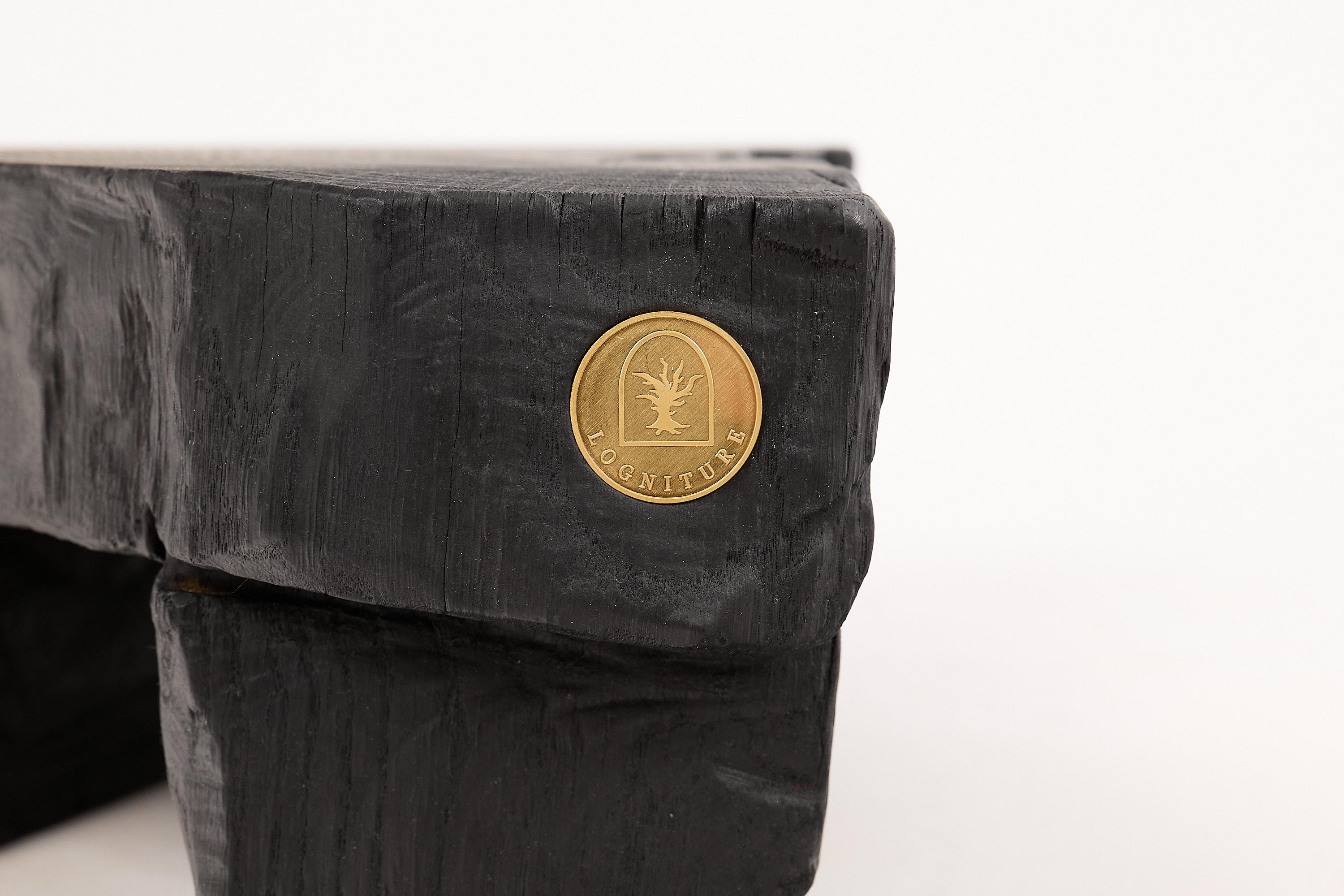Mesa Auxiliar Escultórica Rústica, Taburete, Madera de Roble Negro Quemado, Única, Muebles de Madera en venta 7