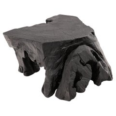 Mesa Auxiliar Escultórica Rústica, Taburete, Madera de Roble Negro Quemado, Única, Muebles de Madera