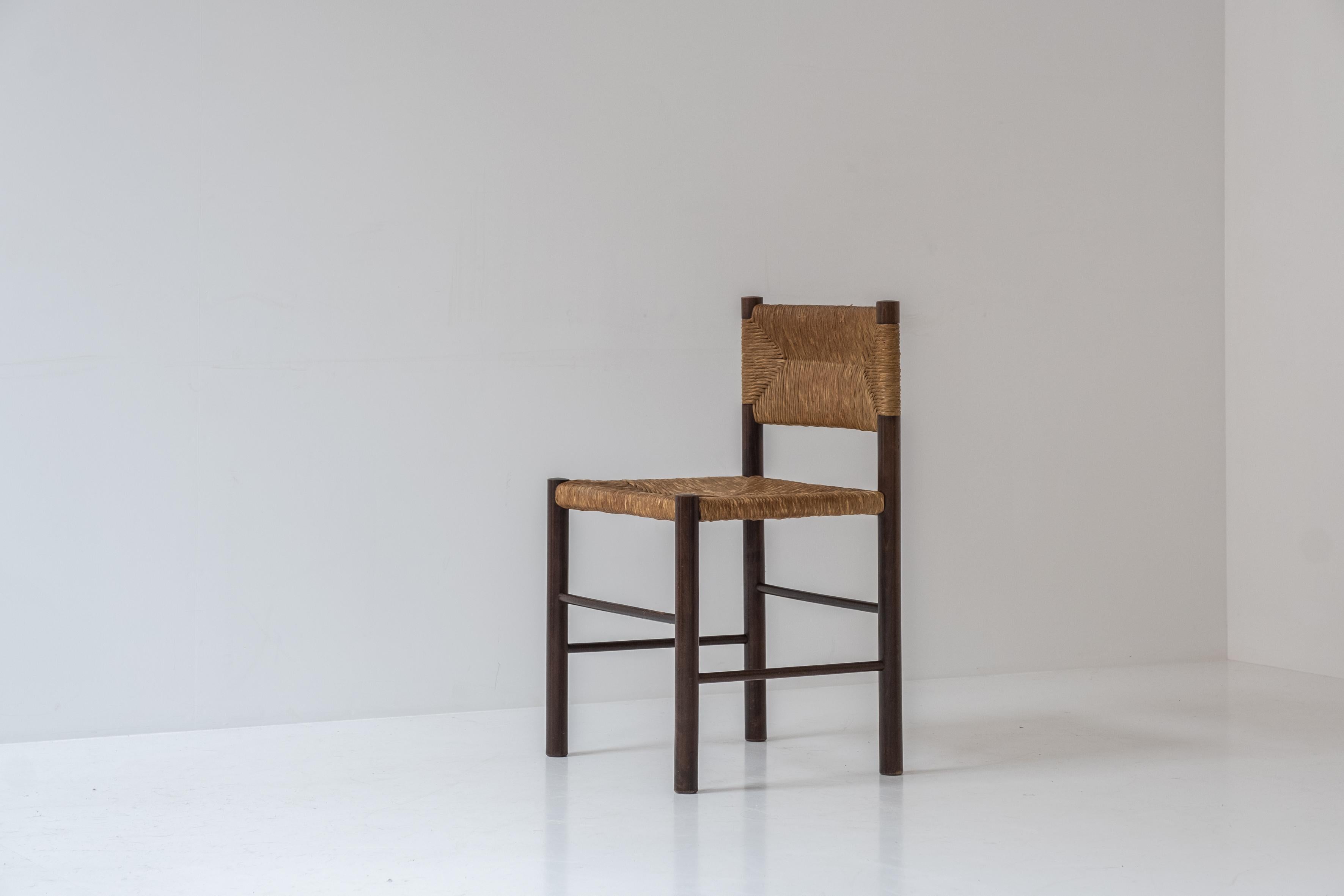 Rustic Set Dining Chairs in the Manner of Charlotte Perriand, France 1960’s In Good Condition In Antwerp, BE