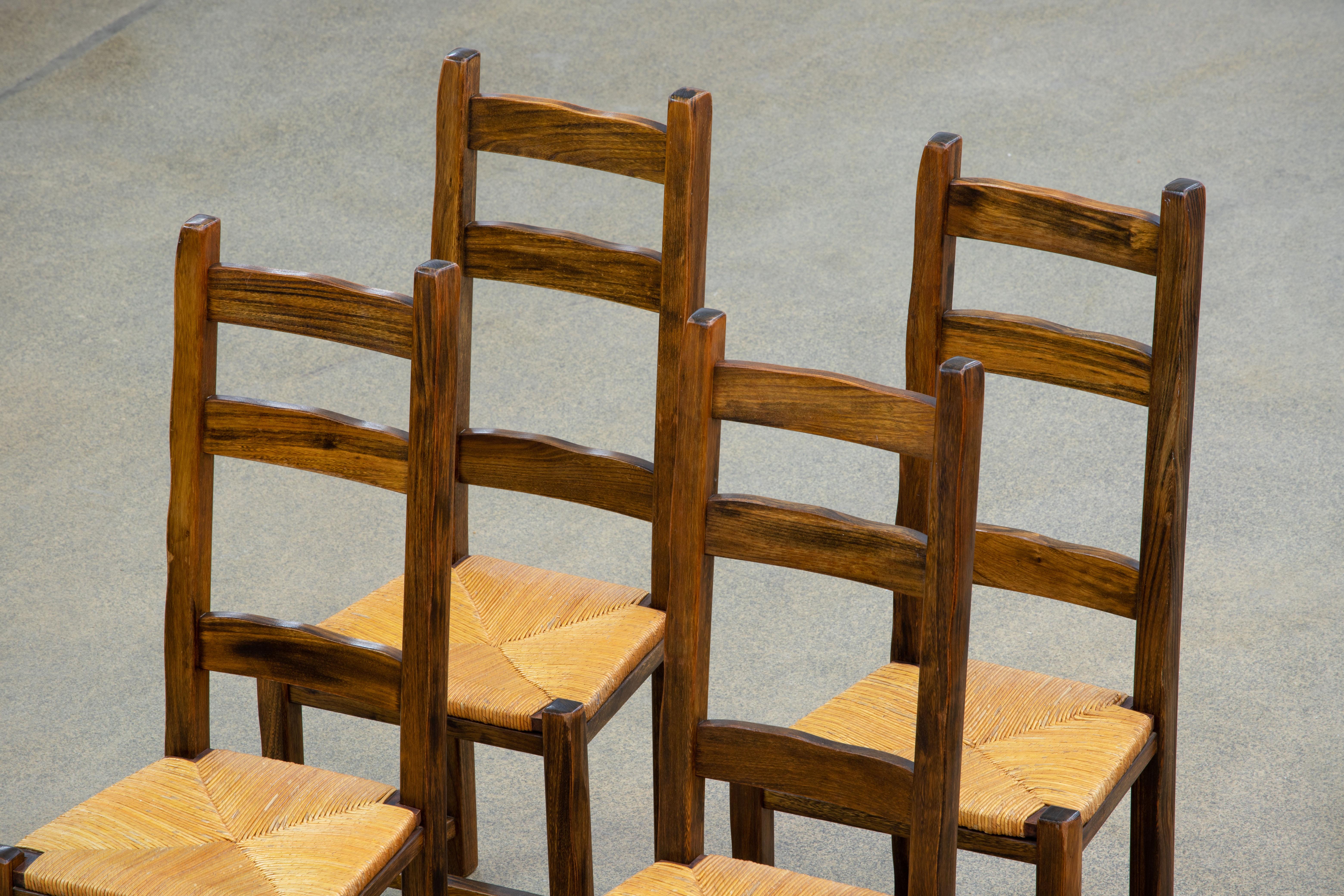 Mid-20th Century Rustic Set of 4 Chairs, Solid Elm, by Olavi Hanninen For Sale