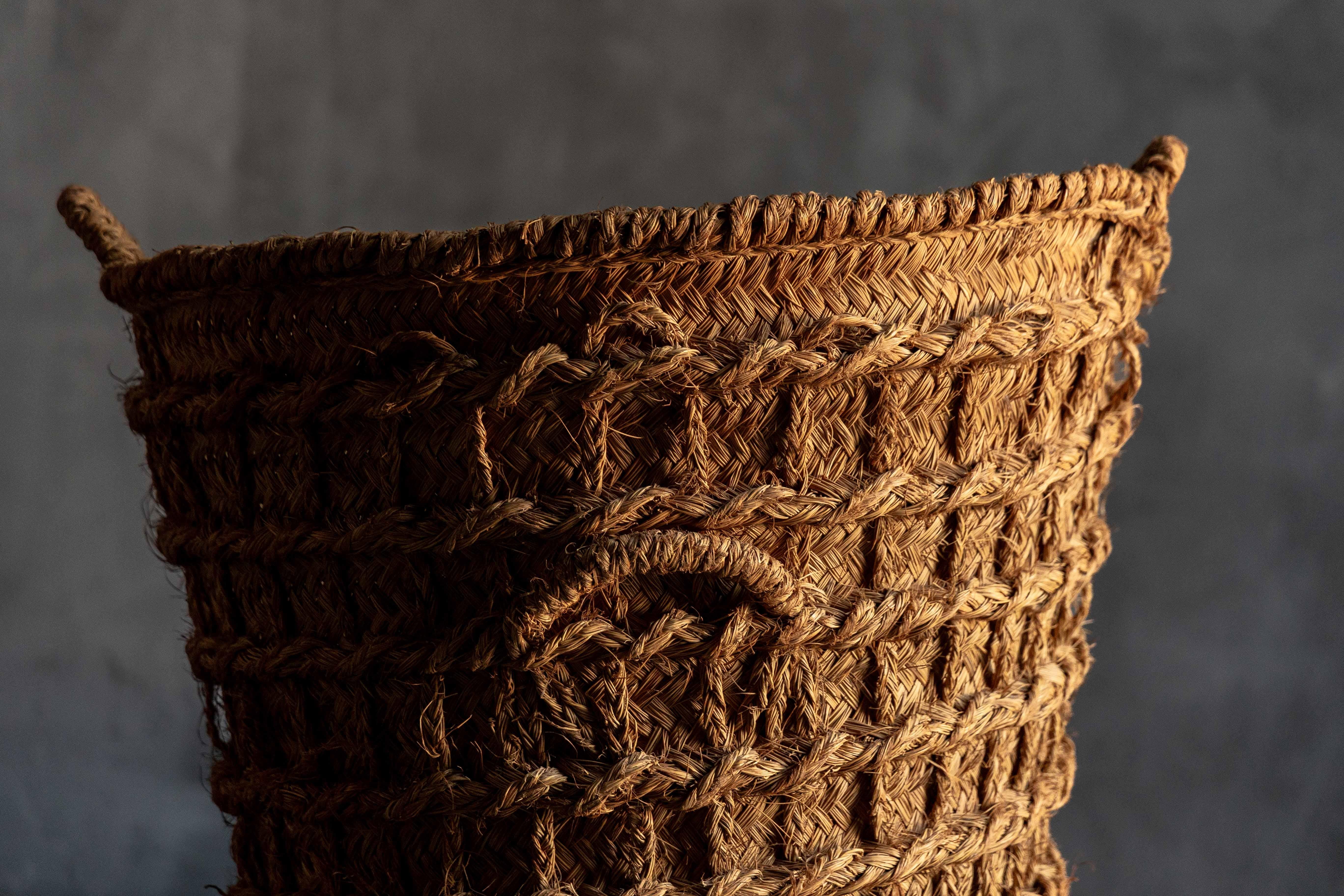 Rustic Set of Handwoven Baskets, France, 19th Century For Sale 10