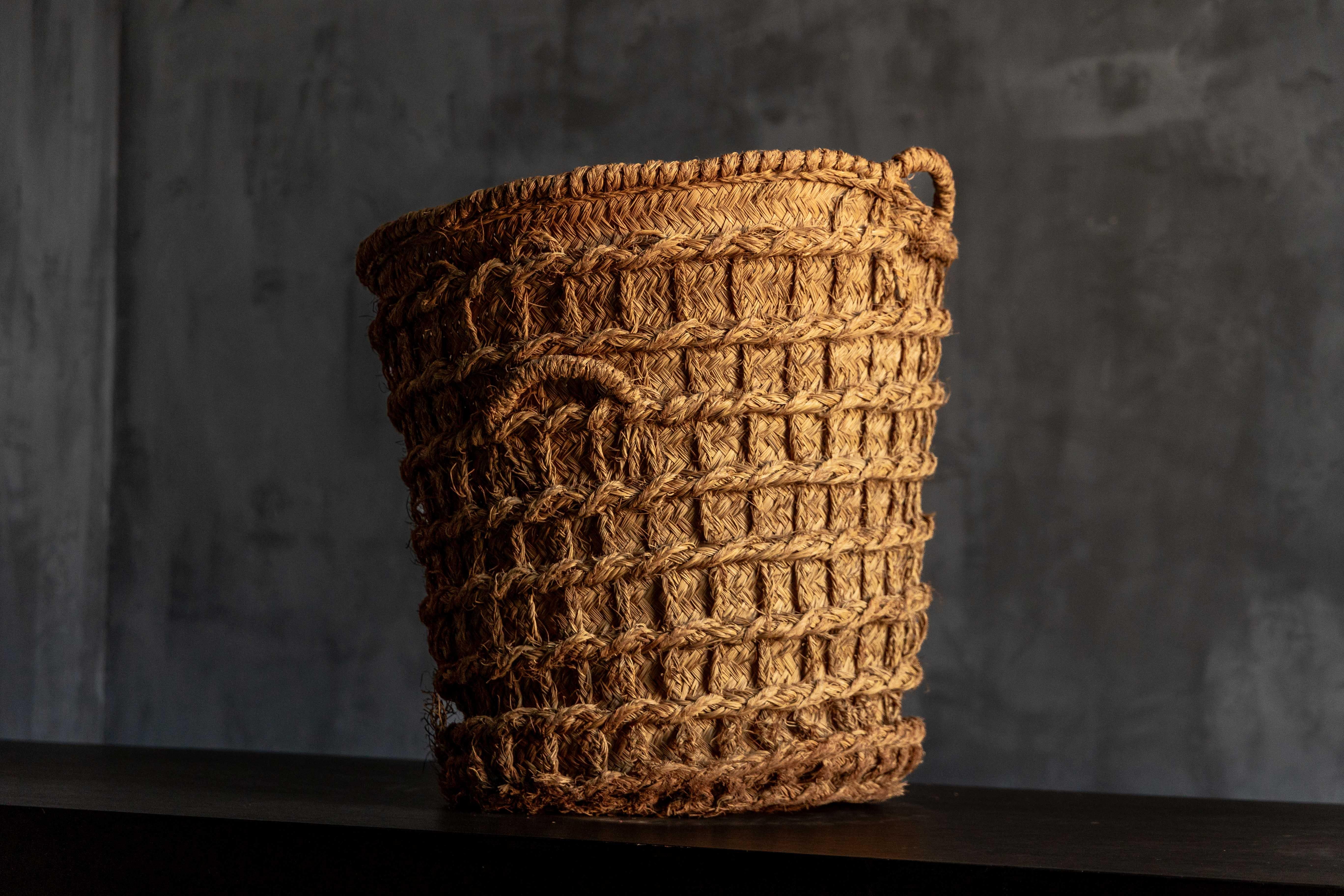 Rustic Set of Handwoven Baskets, France, 19th Century For Sale 13