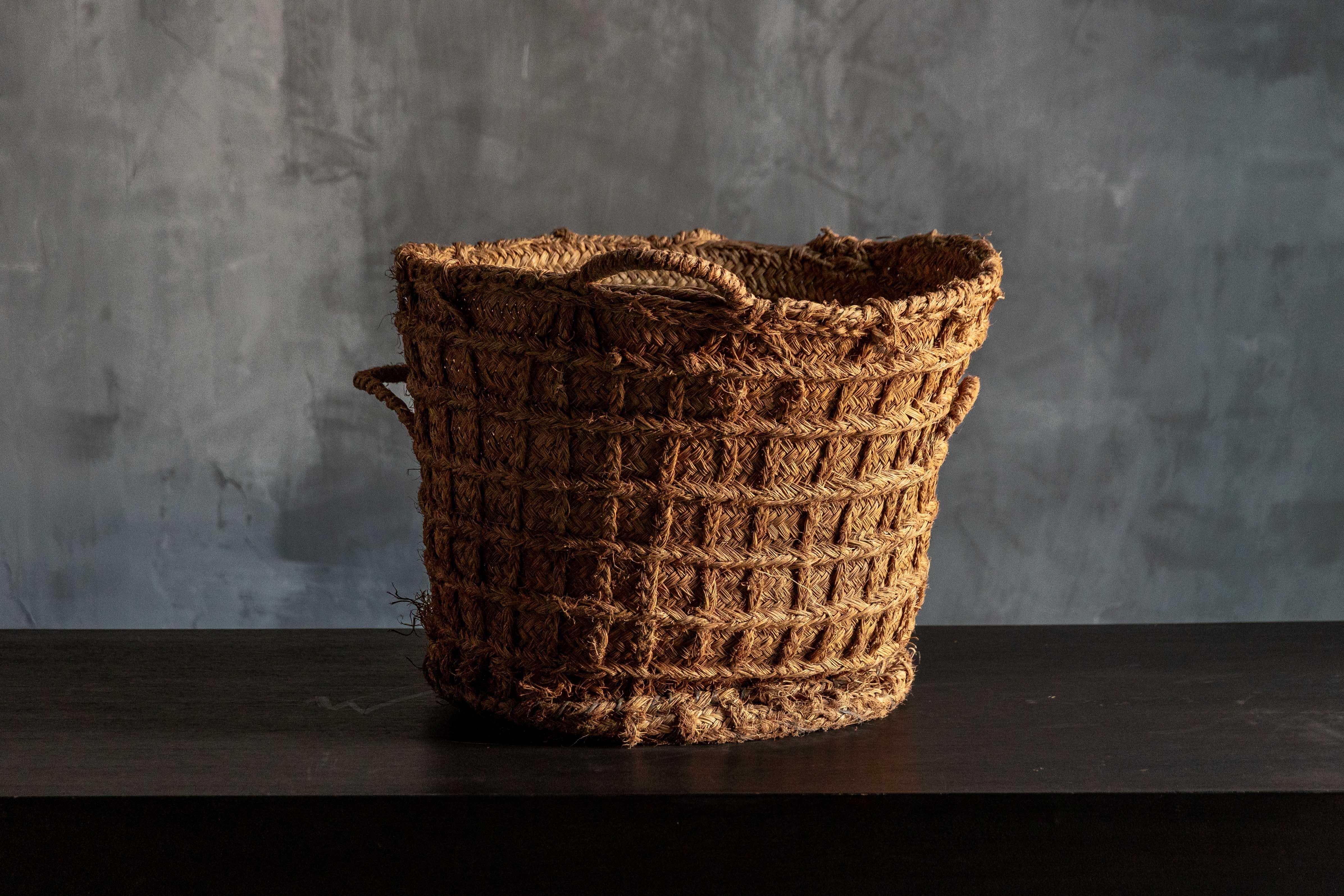 Rustic Set of Handwoven Baskets, France, 19th Century For Sale 15
