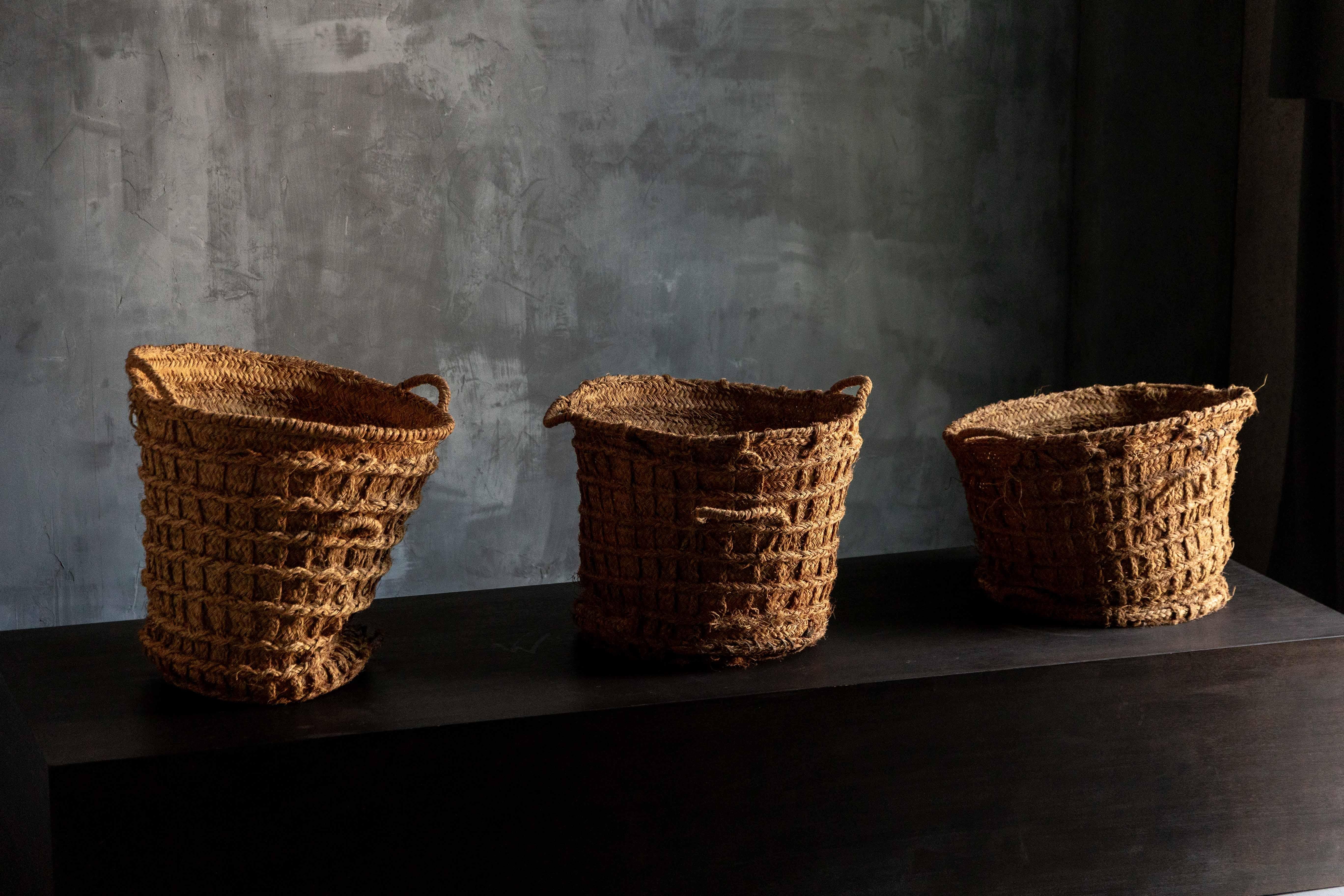 Rustic Set of Handwoven Baskets, France, 19th Century For Sale 1