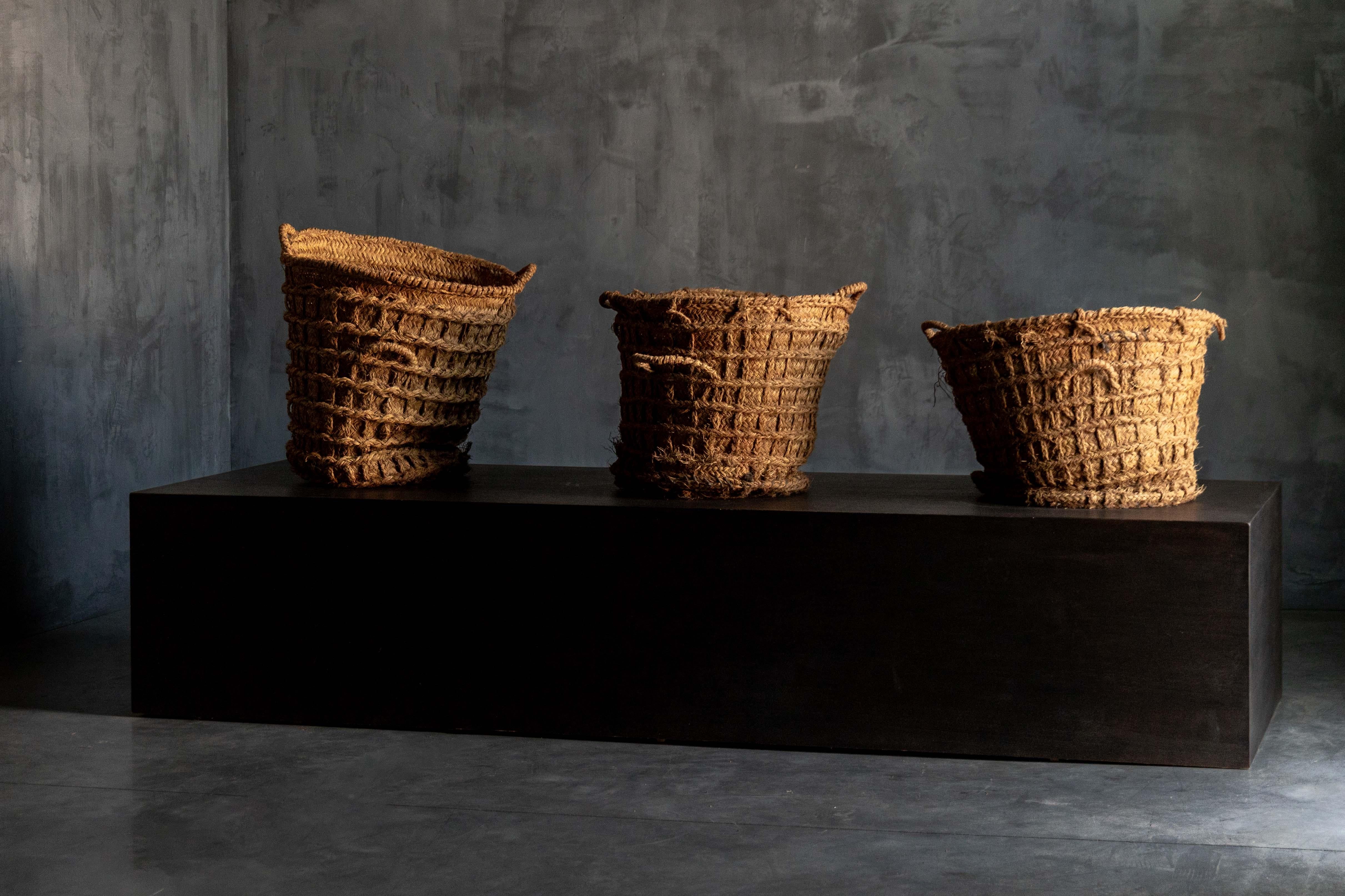 Rustic Set of Handwoven Baskets, France, 19th Century For Sale 2