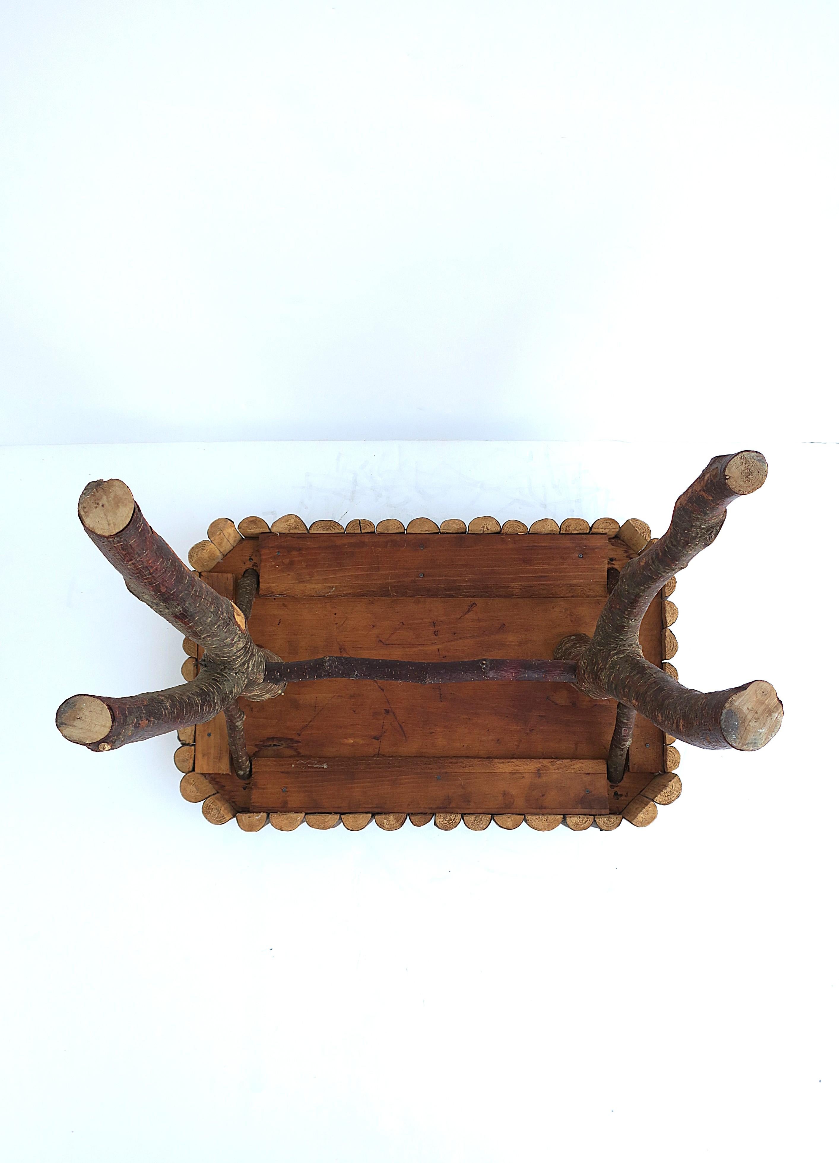 Table d'appoint rustique en vente 4