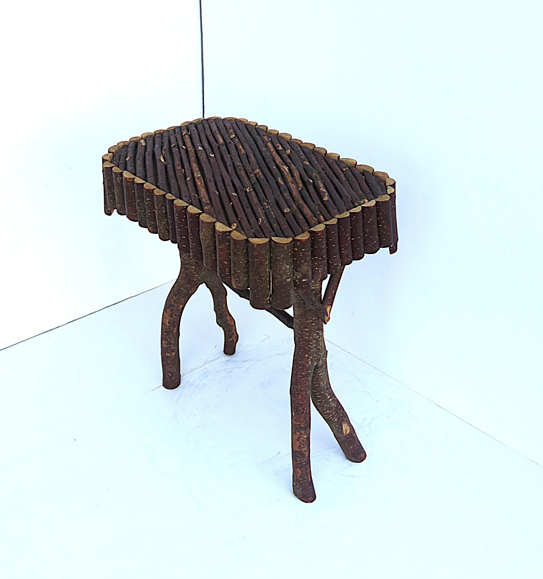Rustique Table d'appoint rustique en vente