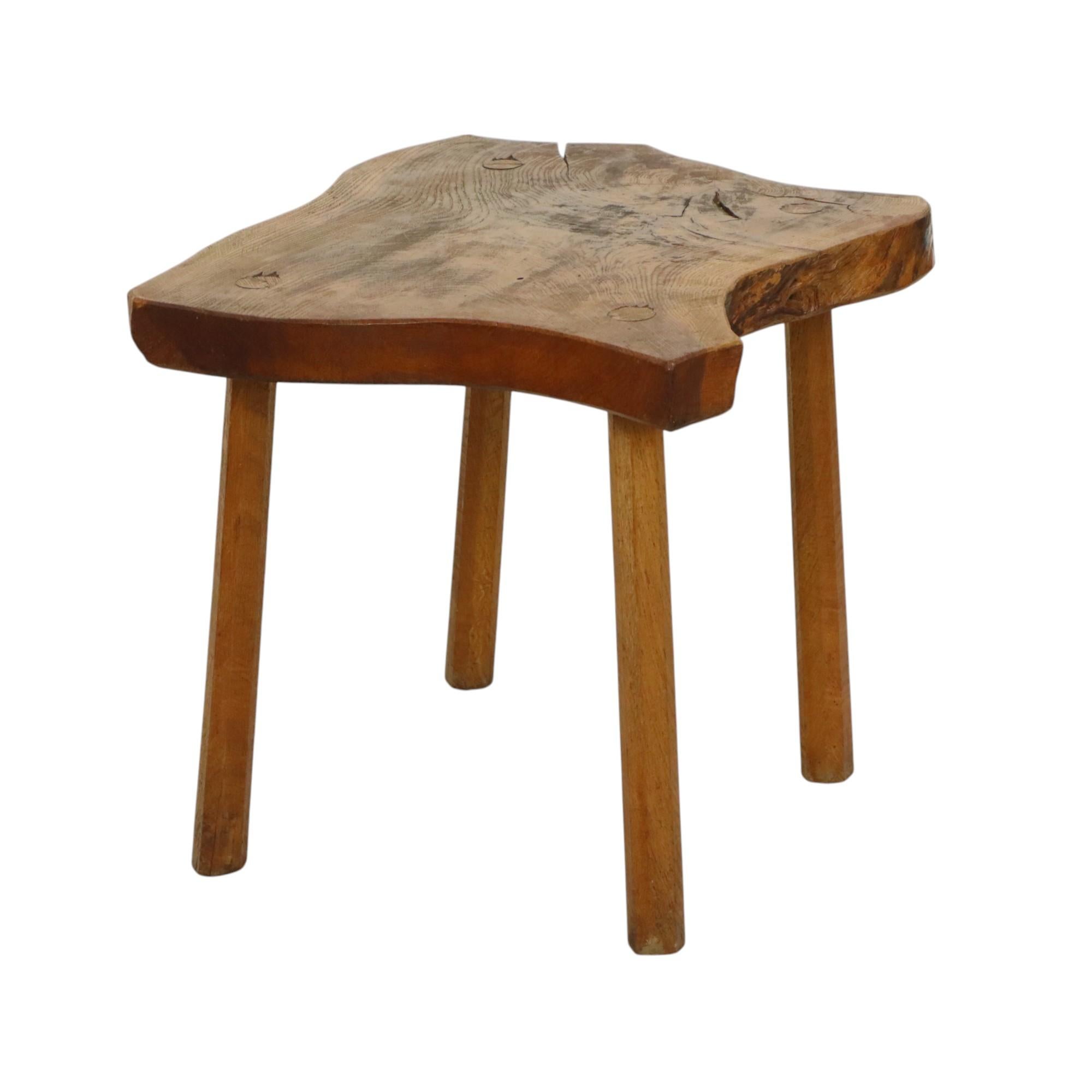 Européen Table d'appoint rustique Root Wood Tree Trunk Brutalist 54cm en vente