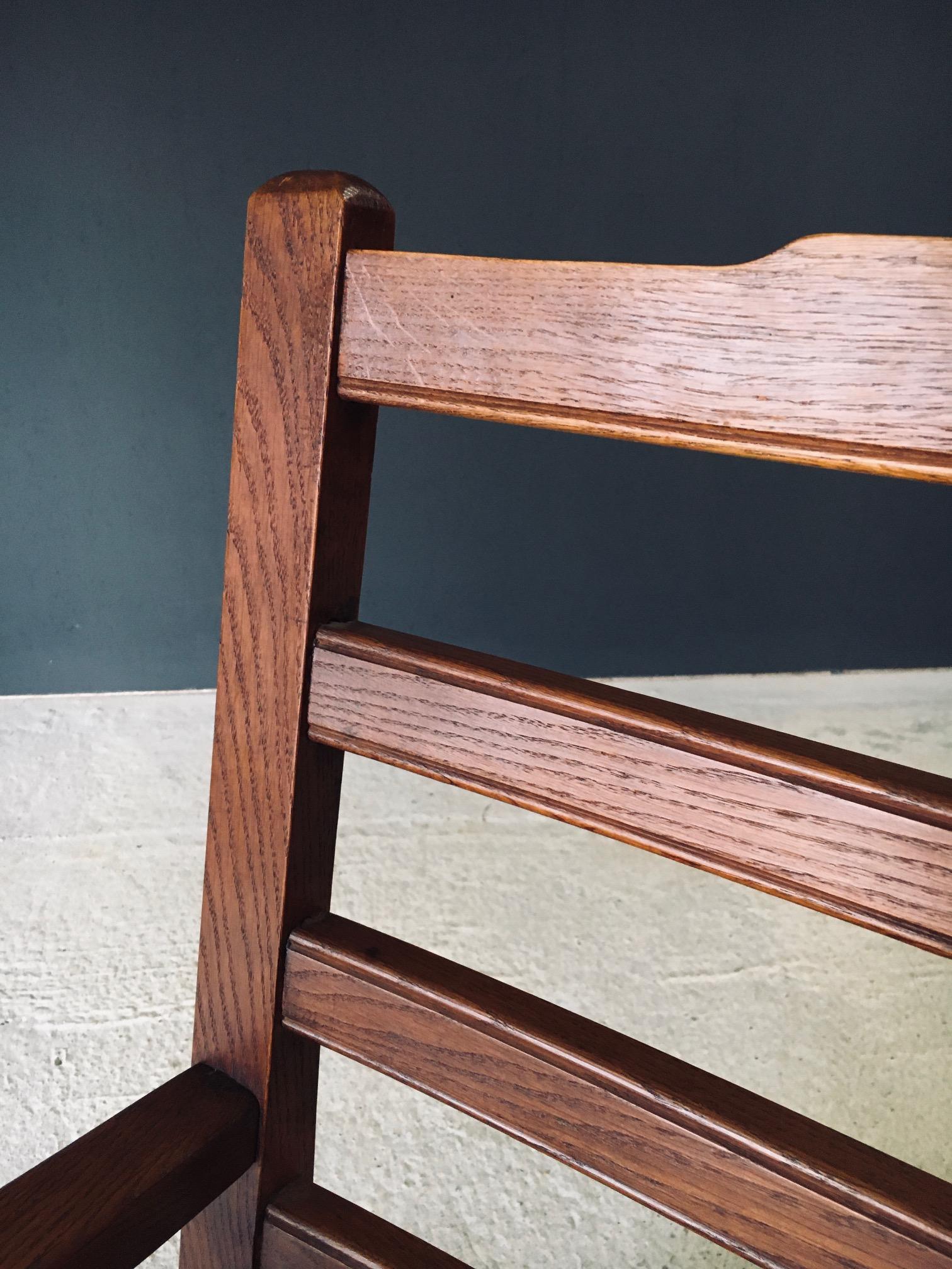 Sillón de diseño rústico con brazos XL de roble y junco, Francia Años 30 en venta 7