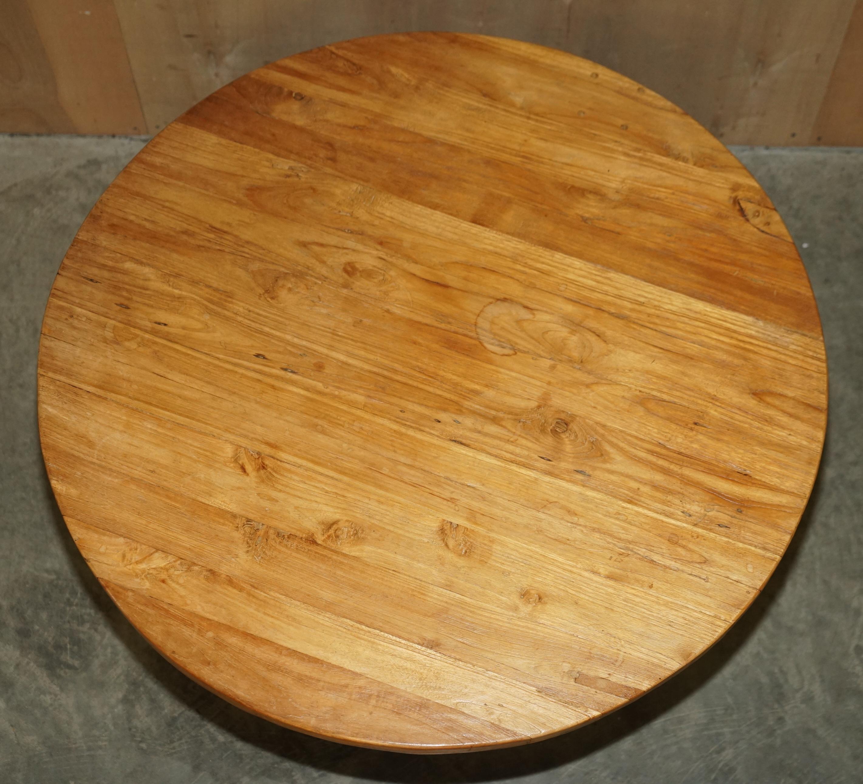 Rustic Solid English Oak Round Four Person Dining Table Lovely Timber Patina For Sale 2