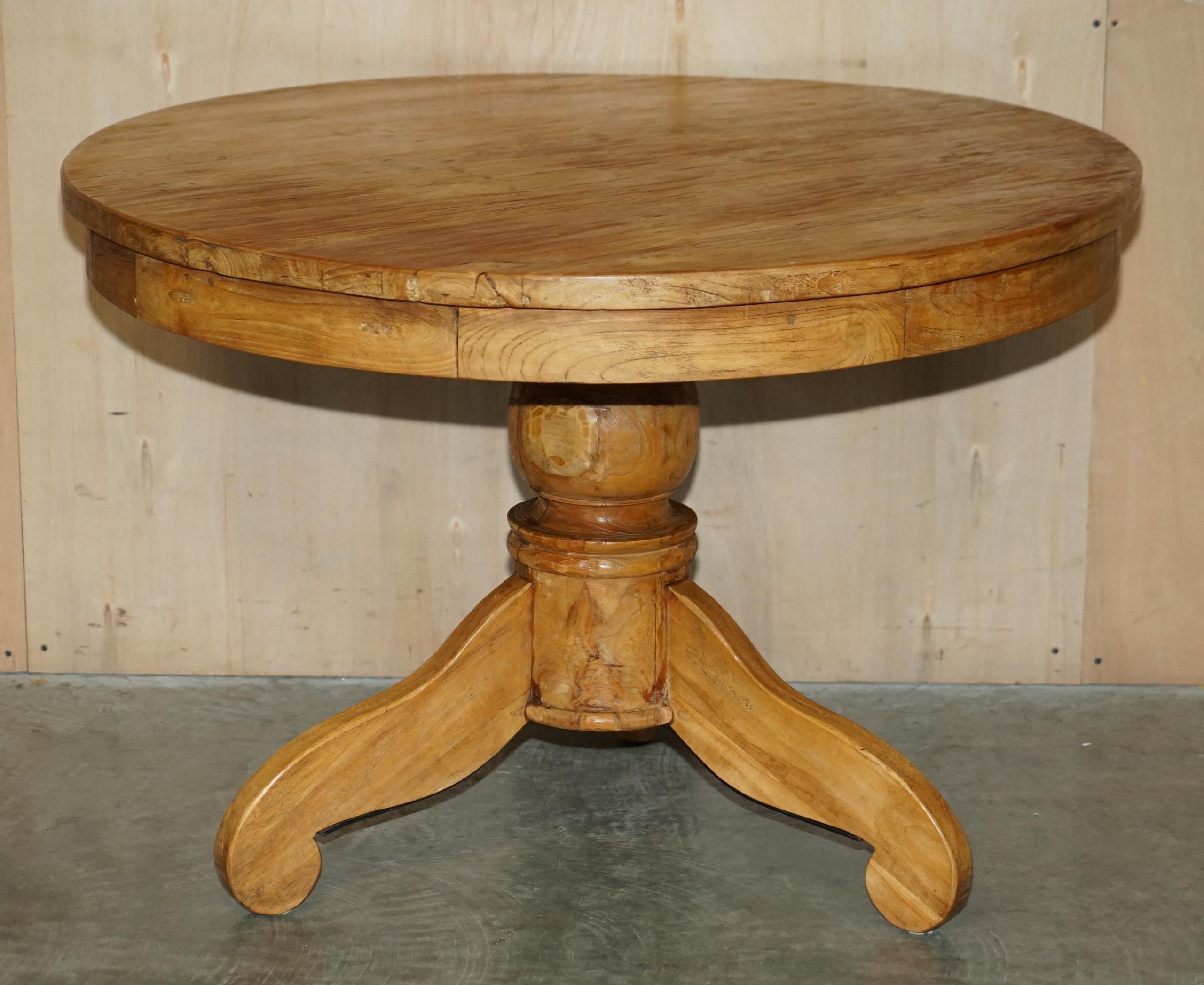 Rustic Solid English Oak Round Four Person Dining Table Lovely Timber Patina For Sale 9