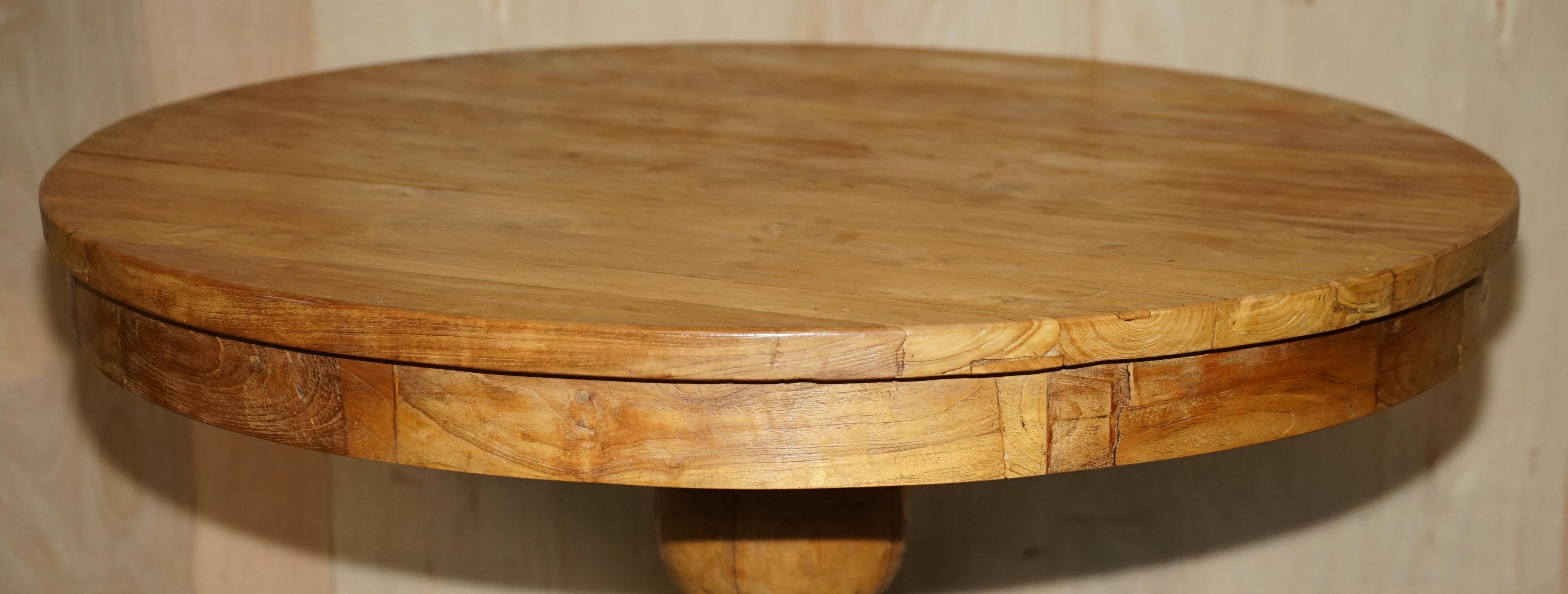 Édouardien Table de salle à manger ronde rustique en chêne massif pour quatre personnes avec belle patine du bois en vente