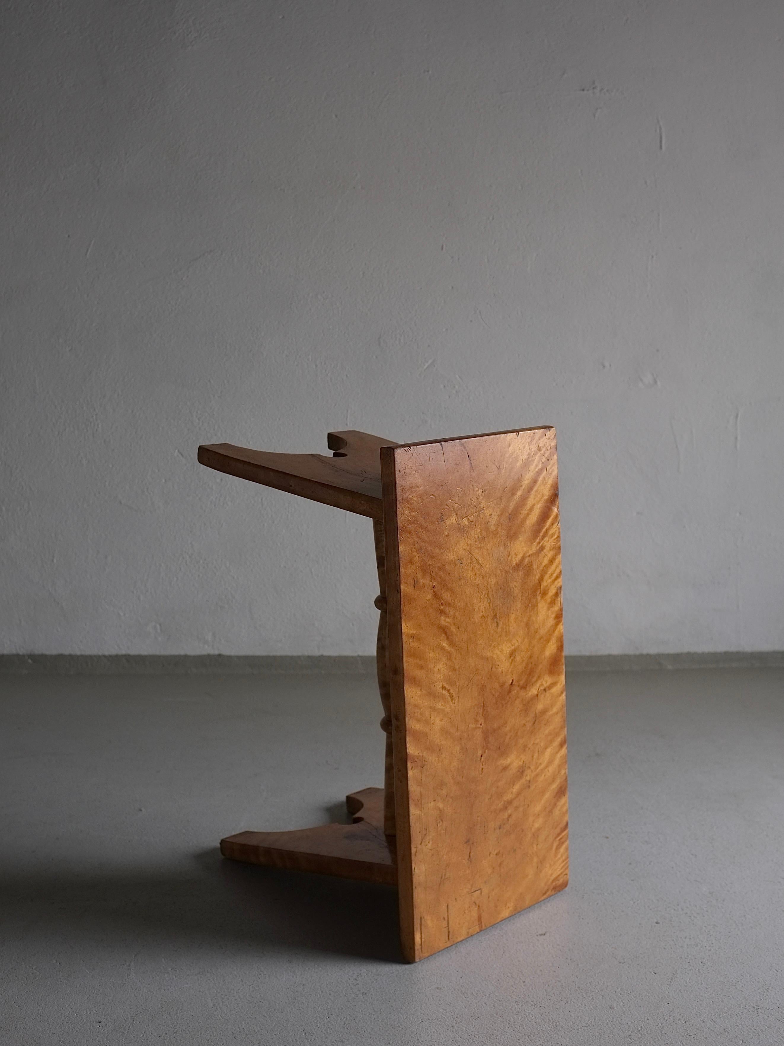 Rustic Solid Karelian Birch Stool, Latvia, 1950s In Good Condition For Sale In Rīga, LV