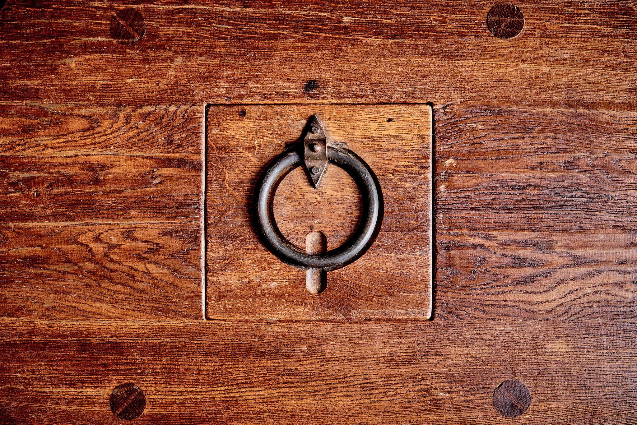 Rustic solid oak table with wrought iron details For Sale 1