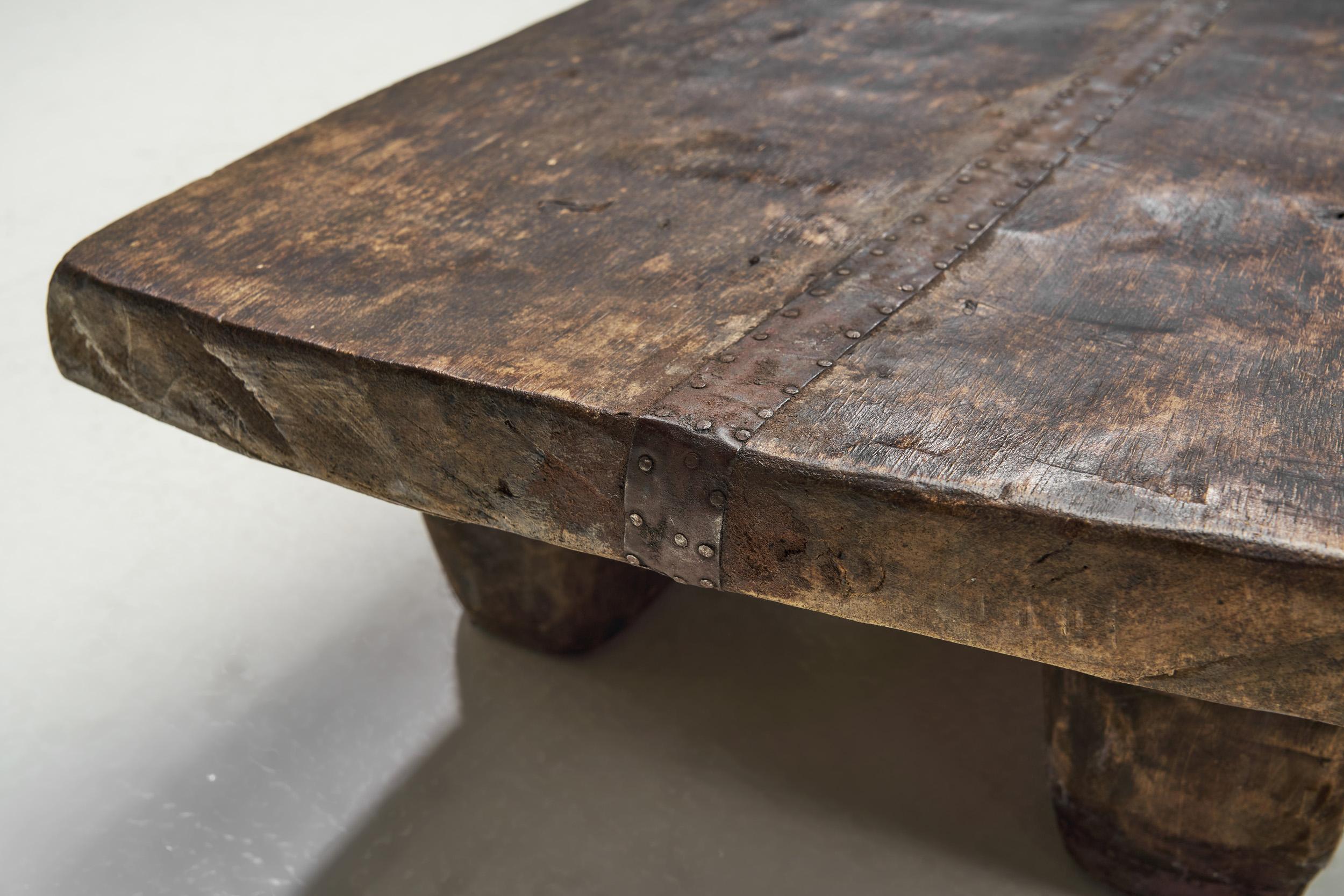 Rustic Solid Wood Naga Coffee Table, India Early 20th Century 6