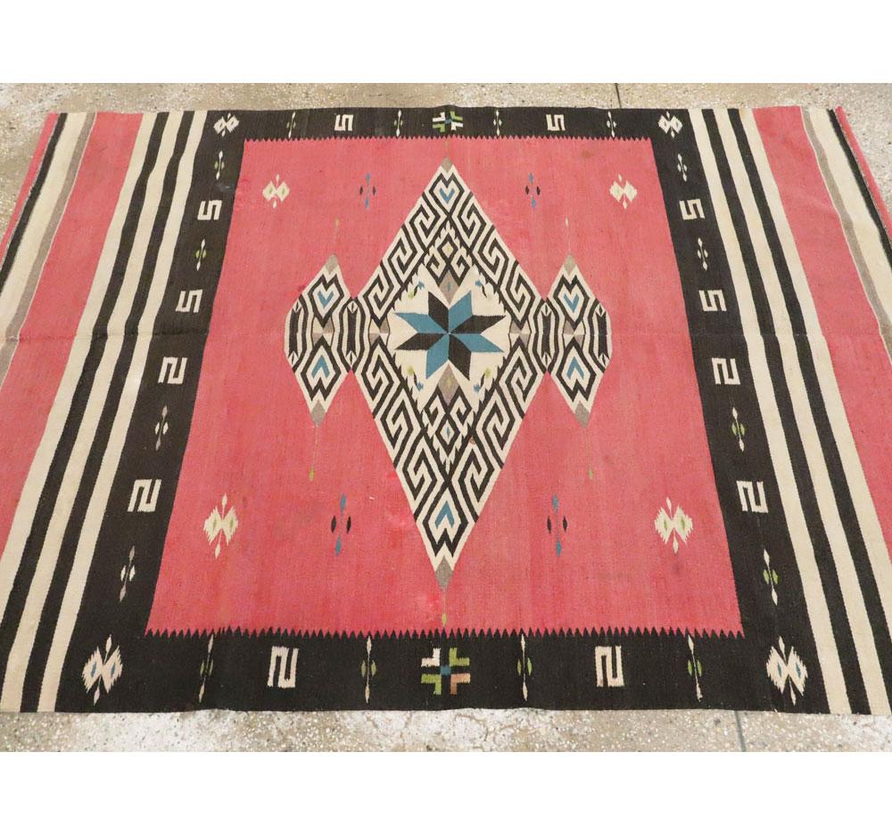 Rustic Southwestern Style North American Navajo Tribal Accent Rug, circa 1940 In Good Condition For Sale In New York, NY