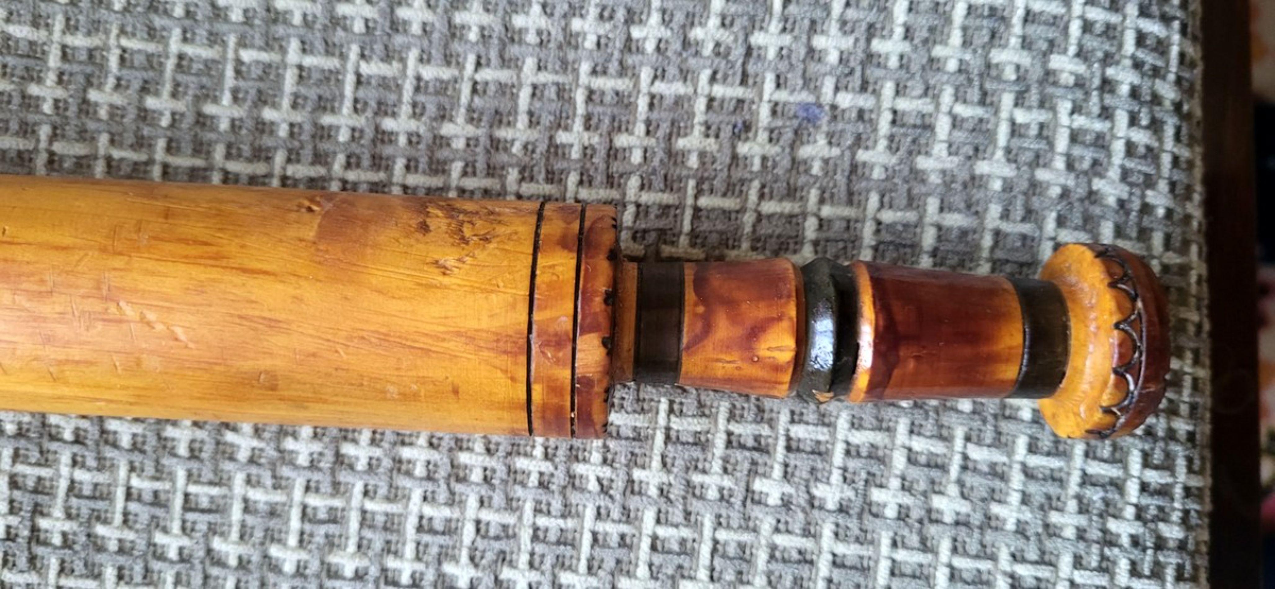 Mattarello rustico in legno intagliato a mano di epoca sovietica, anni '50 - 1J201 in vendita 1