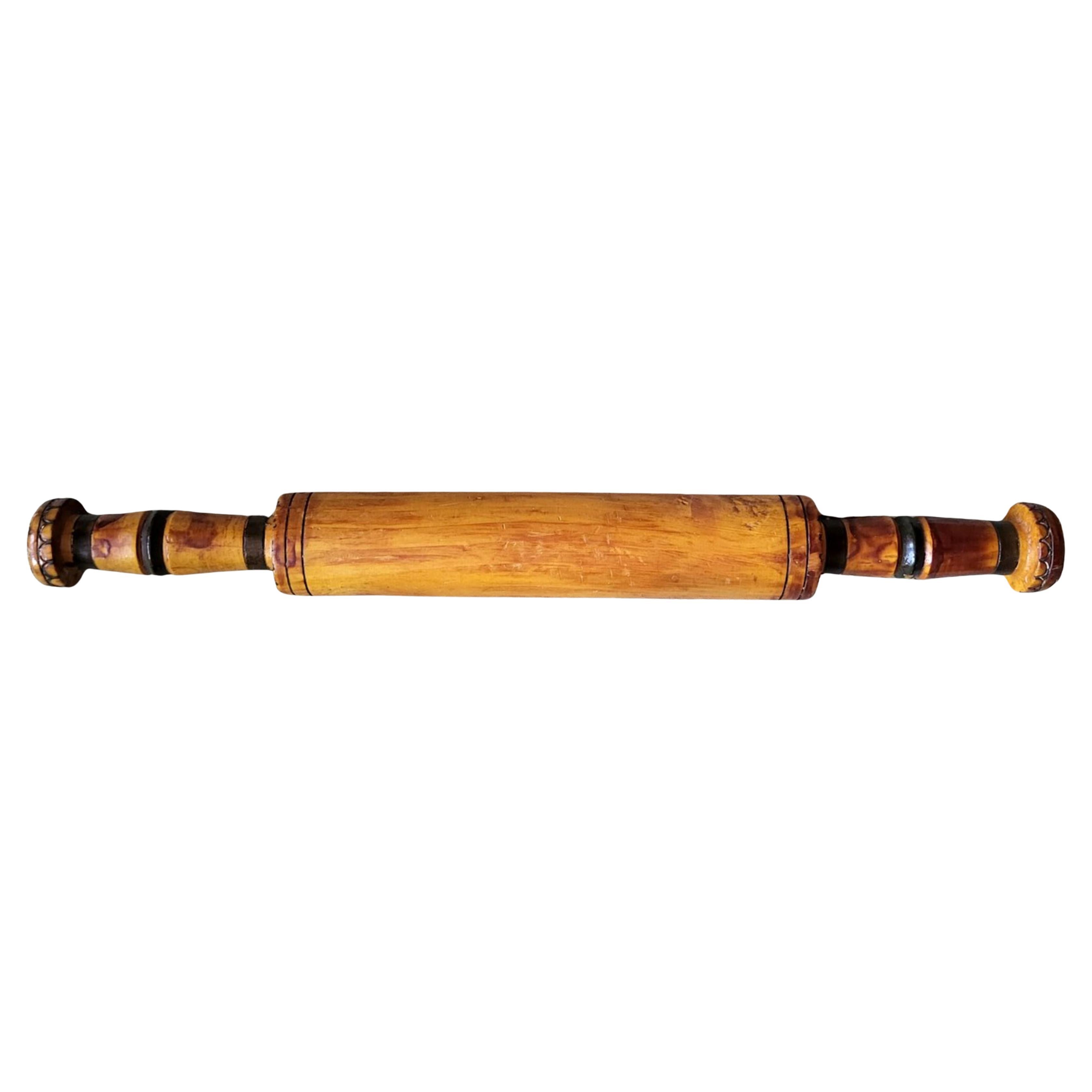 Mattarello rustico in legno intagliato a mano di epoca sovietica, anni '50 - 1J201
