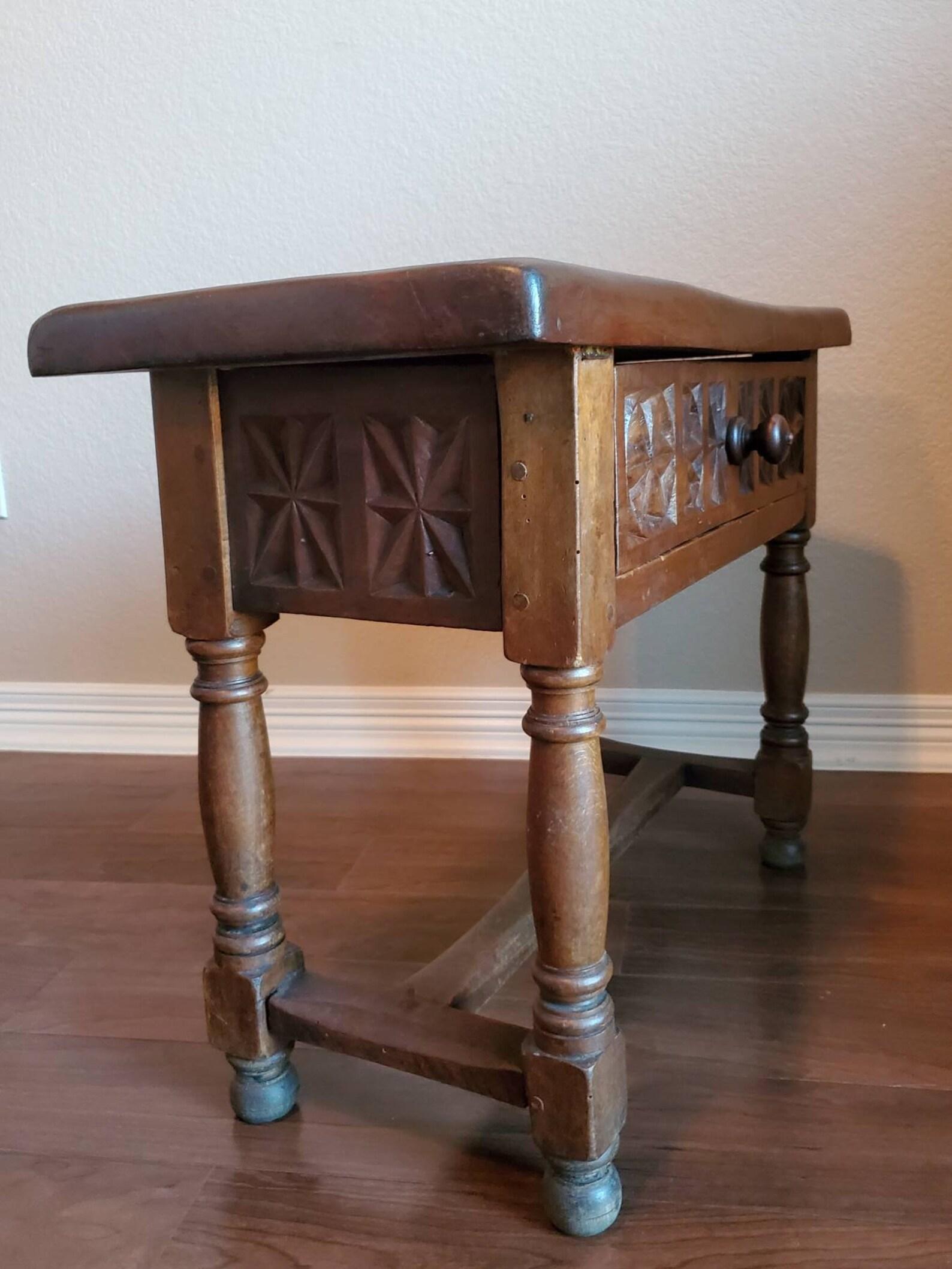Antique Spanish Baroque Carved Walnut End Table or Stool For Sale 1