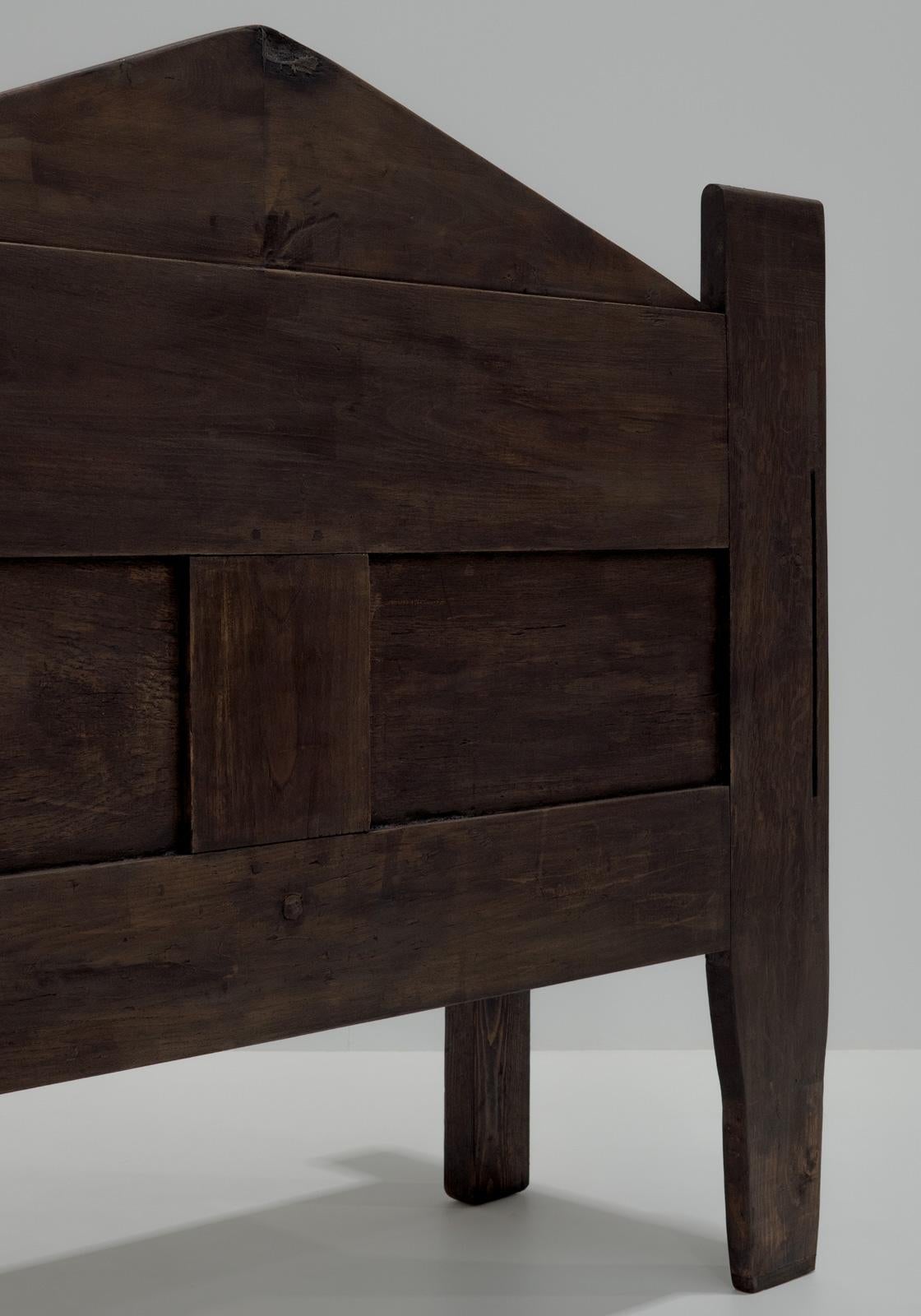 Banc rustique espagnol, 19e siècle en vente 3
