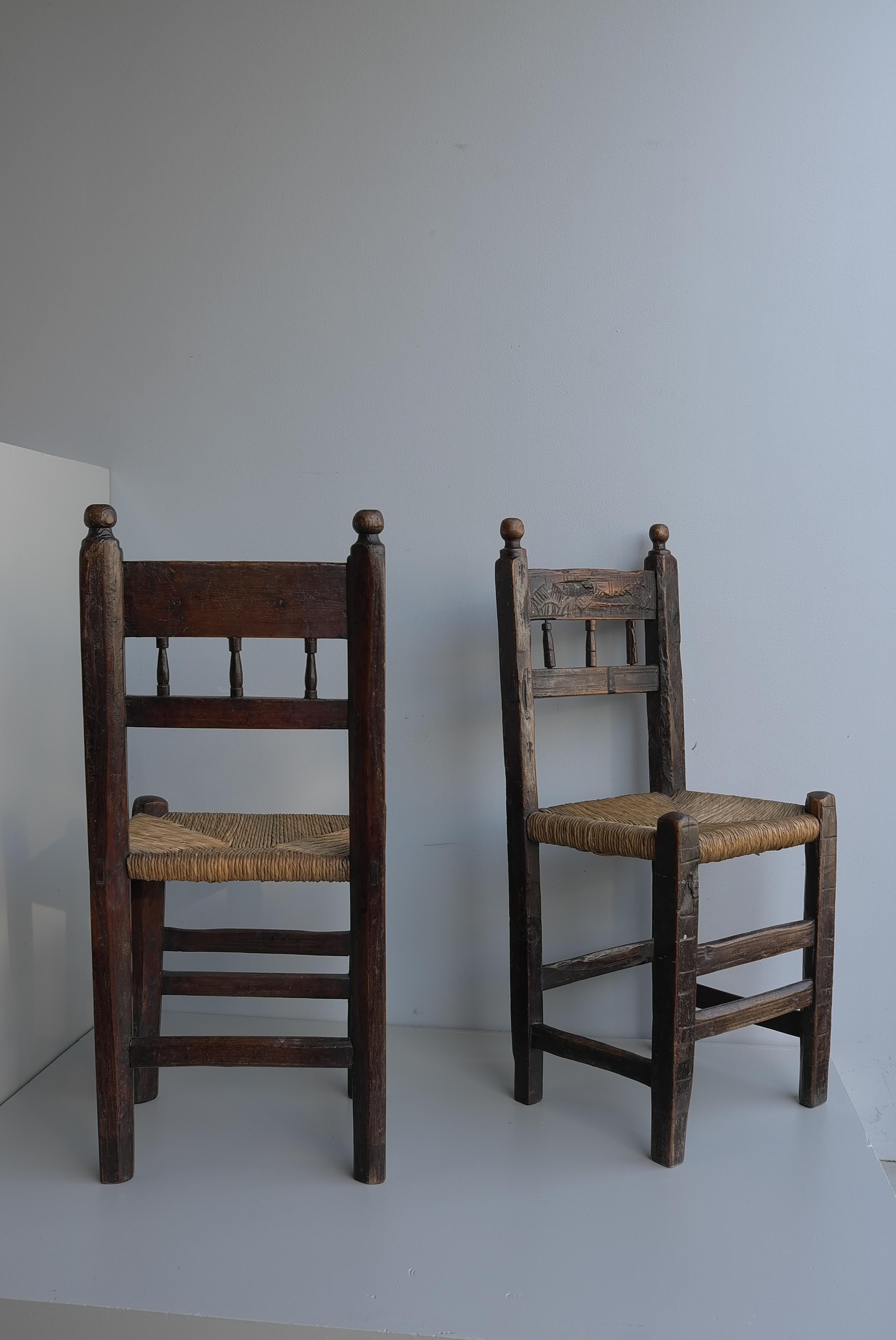 Chaises rustiques espagnoles avec sièges en jonc, Espagne, début du 20e siècle en vente 1
