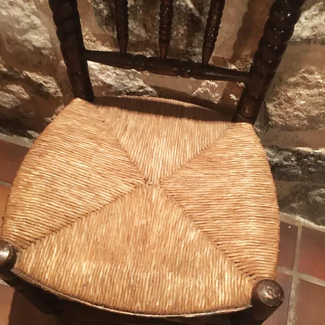 Rustic Spanish Turned Wood Chairs and Straw Seat , Lot of Four For Sale 4