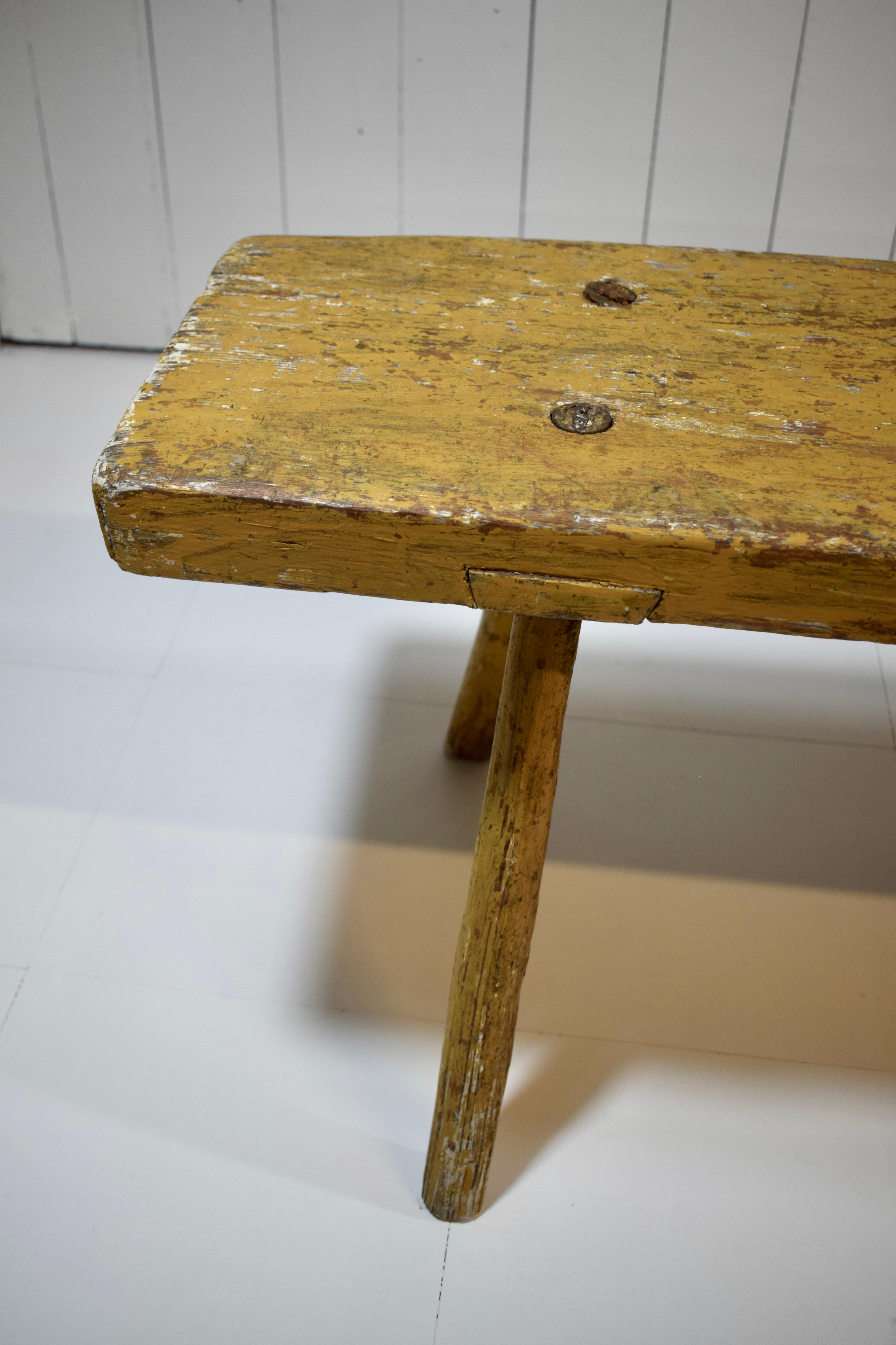 Rustic Splay Leg Primitive Mortis & Tenon Bench In Good Condition For Sale In Southampton, NJ
