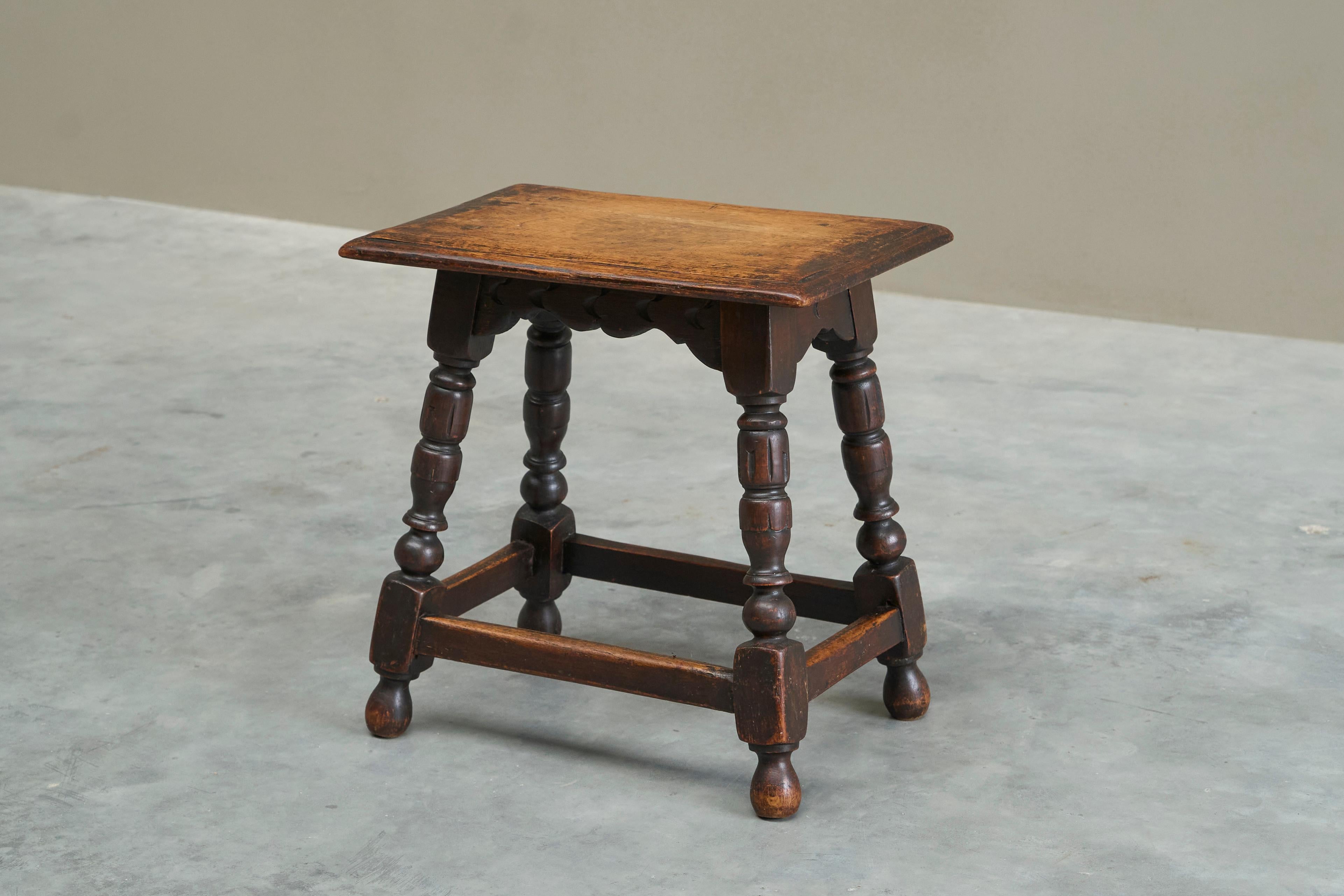 Rustic Stool or Side Table in Solid Turned and Carved Oak 19th Century For Sale 7