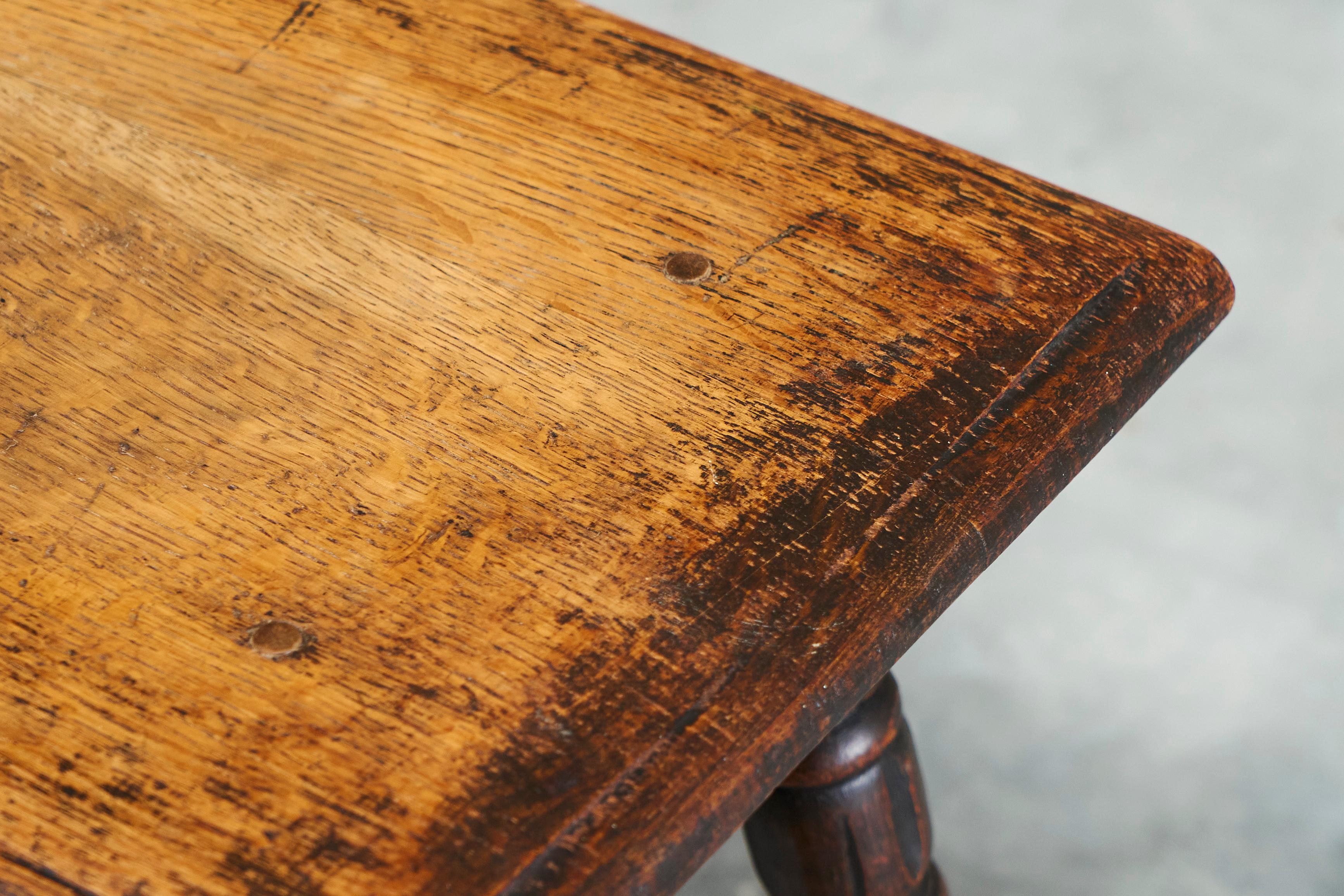Rustic Stool or Side Table in Solid Turned and Carved Oak 19th Century In Good Condition For Sale In Meer, VAN