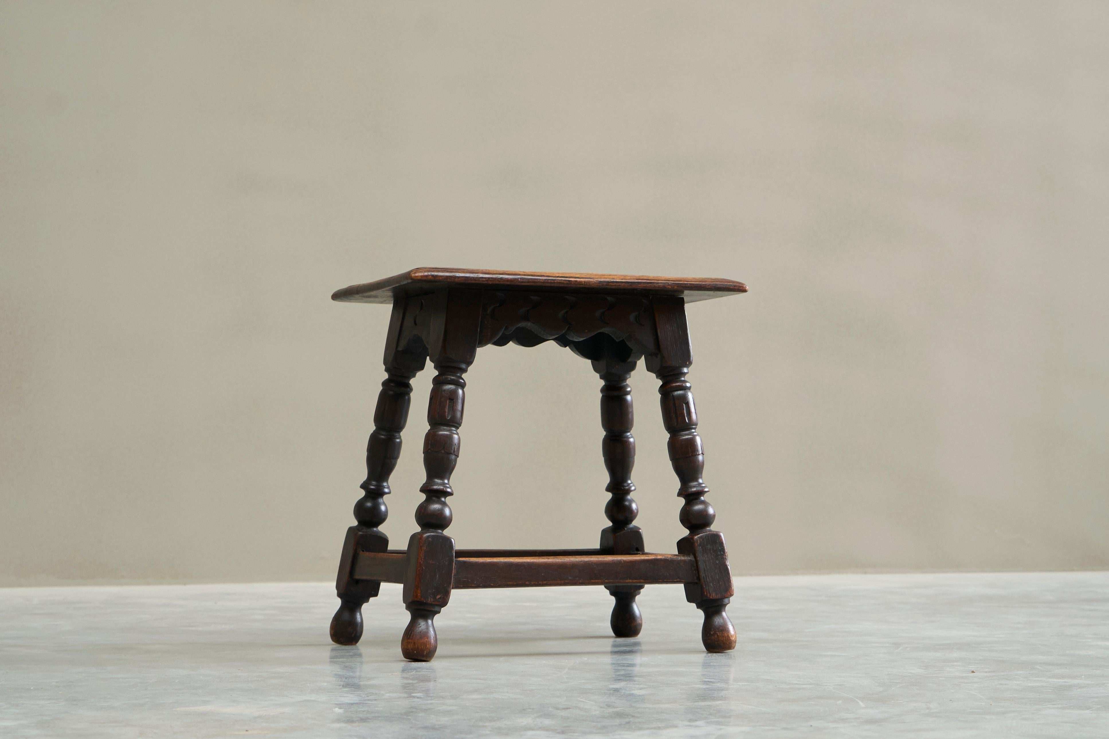 Rustic Stool or Side Table in Solid Turned and Carved Oak 19th Century For Sale 4