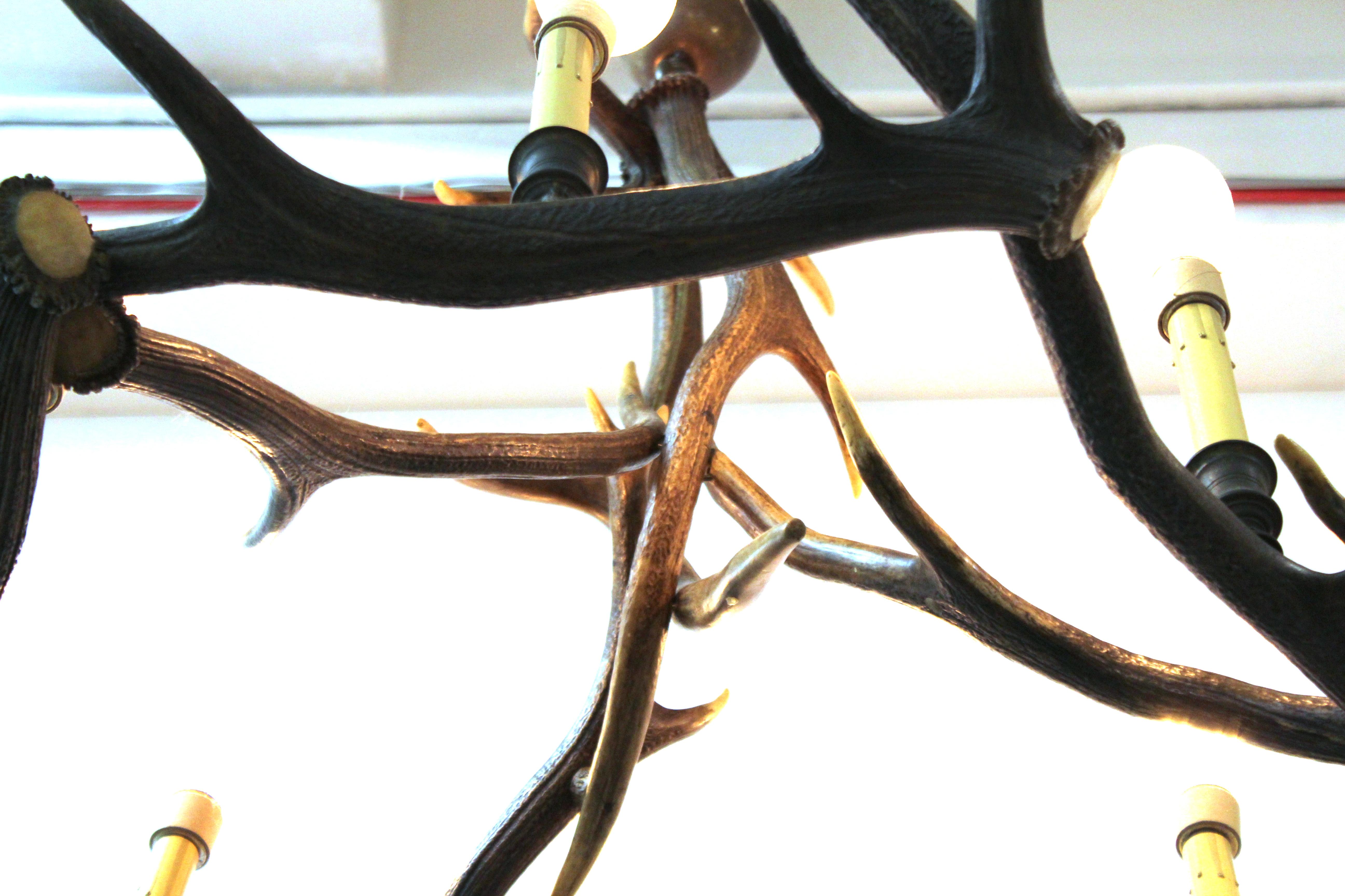 Rustic Style Antler Chandelier 1