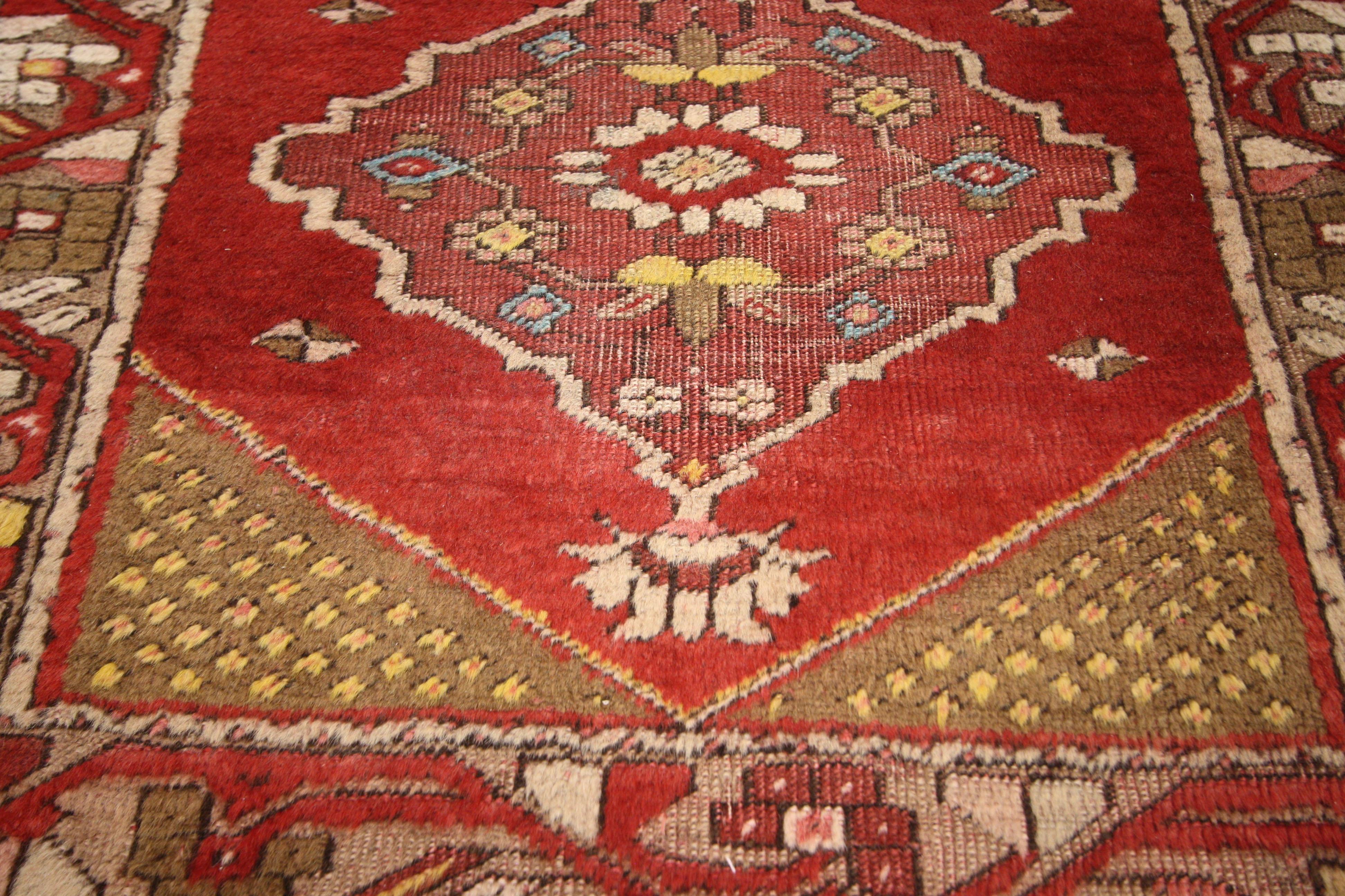 52348 Distressed Vintage Turkish Oushak Accent Rug with Rustic Jacobean Style, Foyer or Entry Rug, Square Scatter Rug 02'03 x 02'04. Endlessly versatile and classically stylish, this hand knotted wool vintage Turkish Oushak accent rug is an absolute