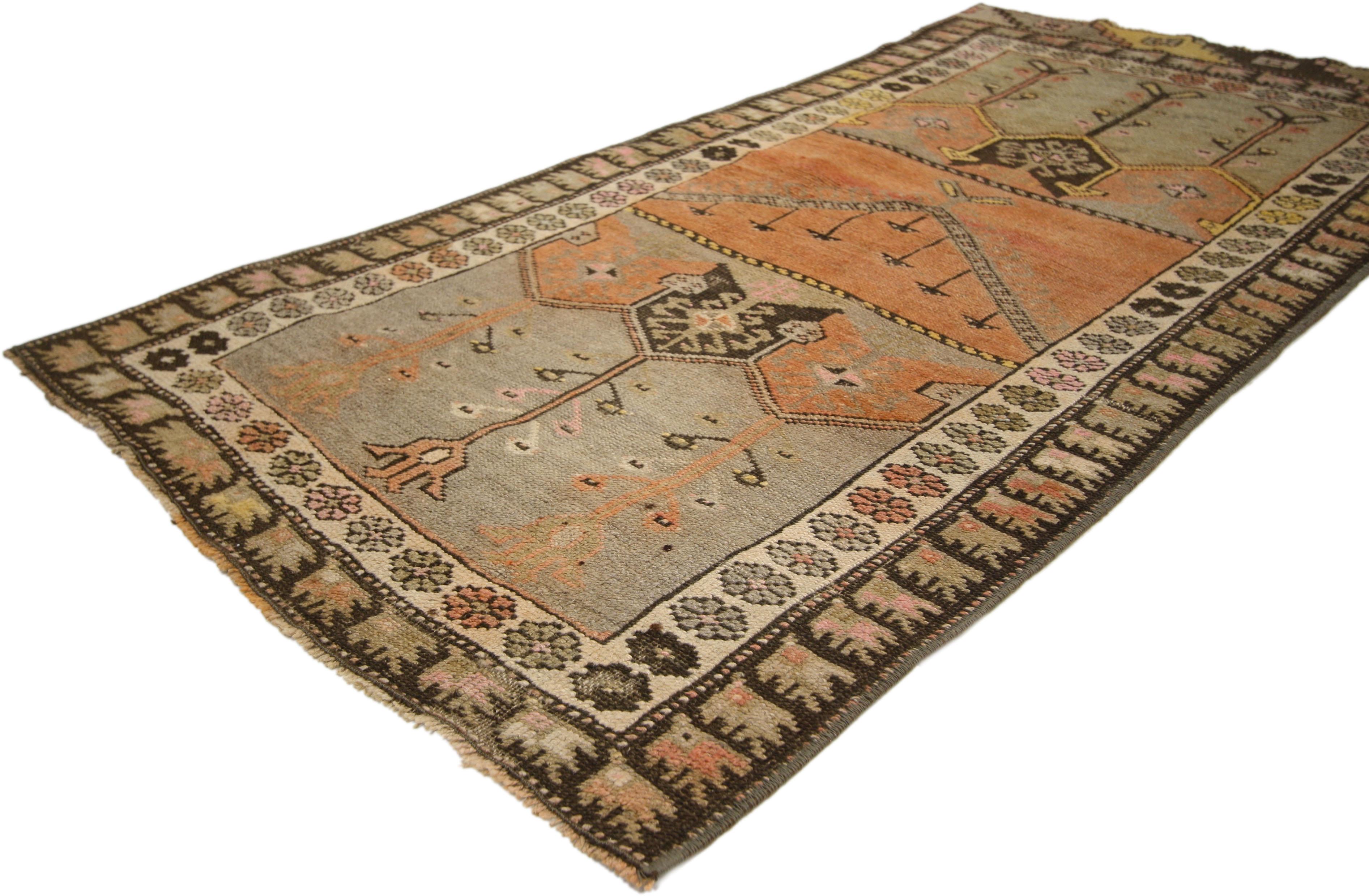Rustic Style Distressed Vintage Turkish Oushak Rug In Distressed Condition In Dallas, TX