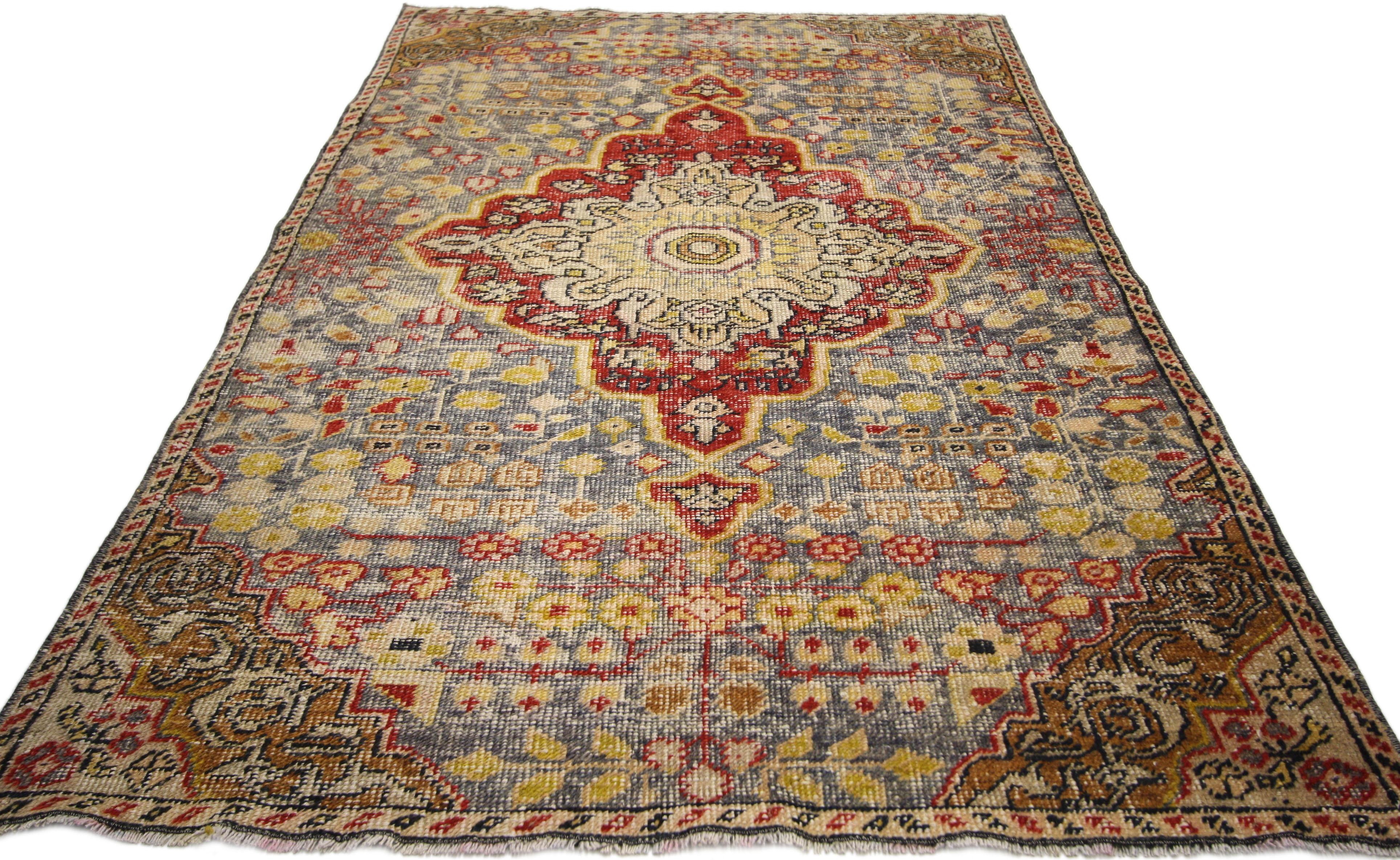 Rustic Style Distressed Vintage Turkish Oushak Rug, Foyer, Kitchen or Entry Rug In Distressed Condition For Sale In Dallas, TX