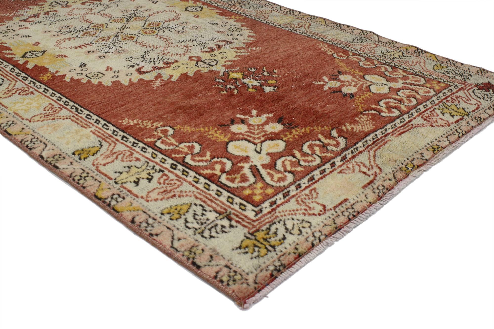 Rustico Tappeto Oushak Turco Vintage Distressed in stile rustico, Tappeto per la cucina, l'ingresso o il foyer in vendita