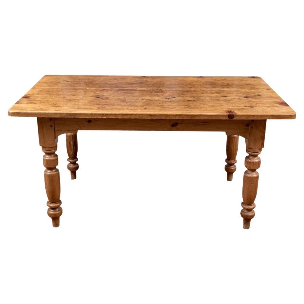 Table de ferme en pin de style rustique