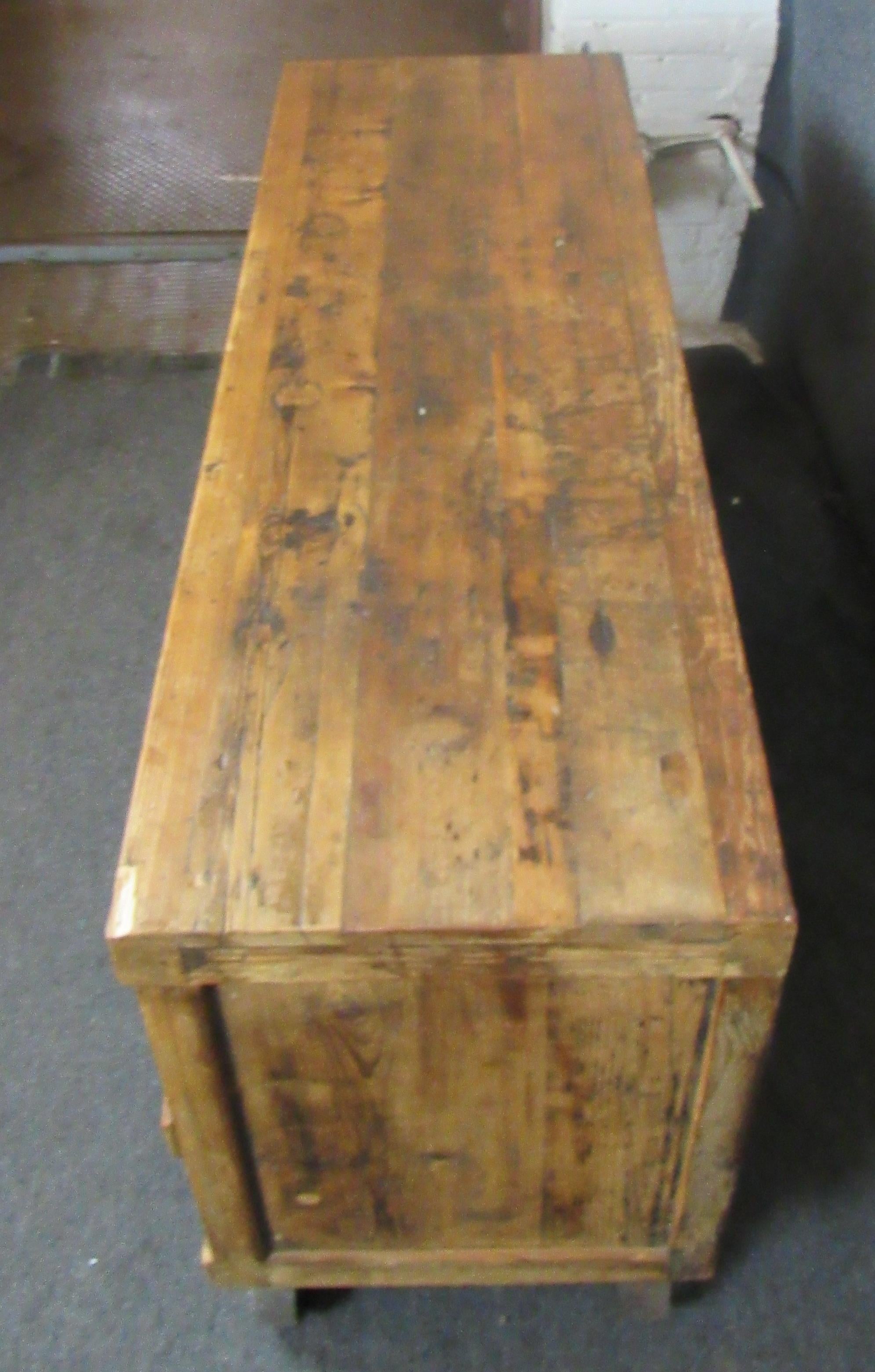 Rustic Style Rolling Dresser In Good Condition In Brooklyn, NY