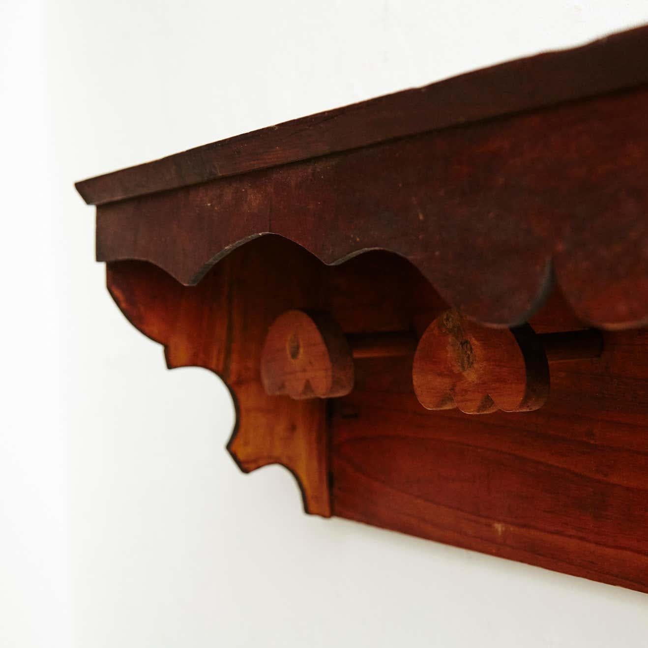 Rustic Style Spanish Wood Wall Coat Hanger In Fair Condition For Sale In Barcelona, Barcelona
