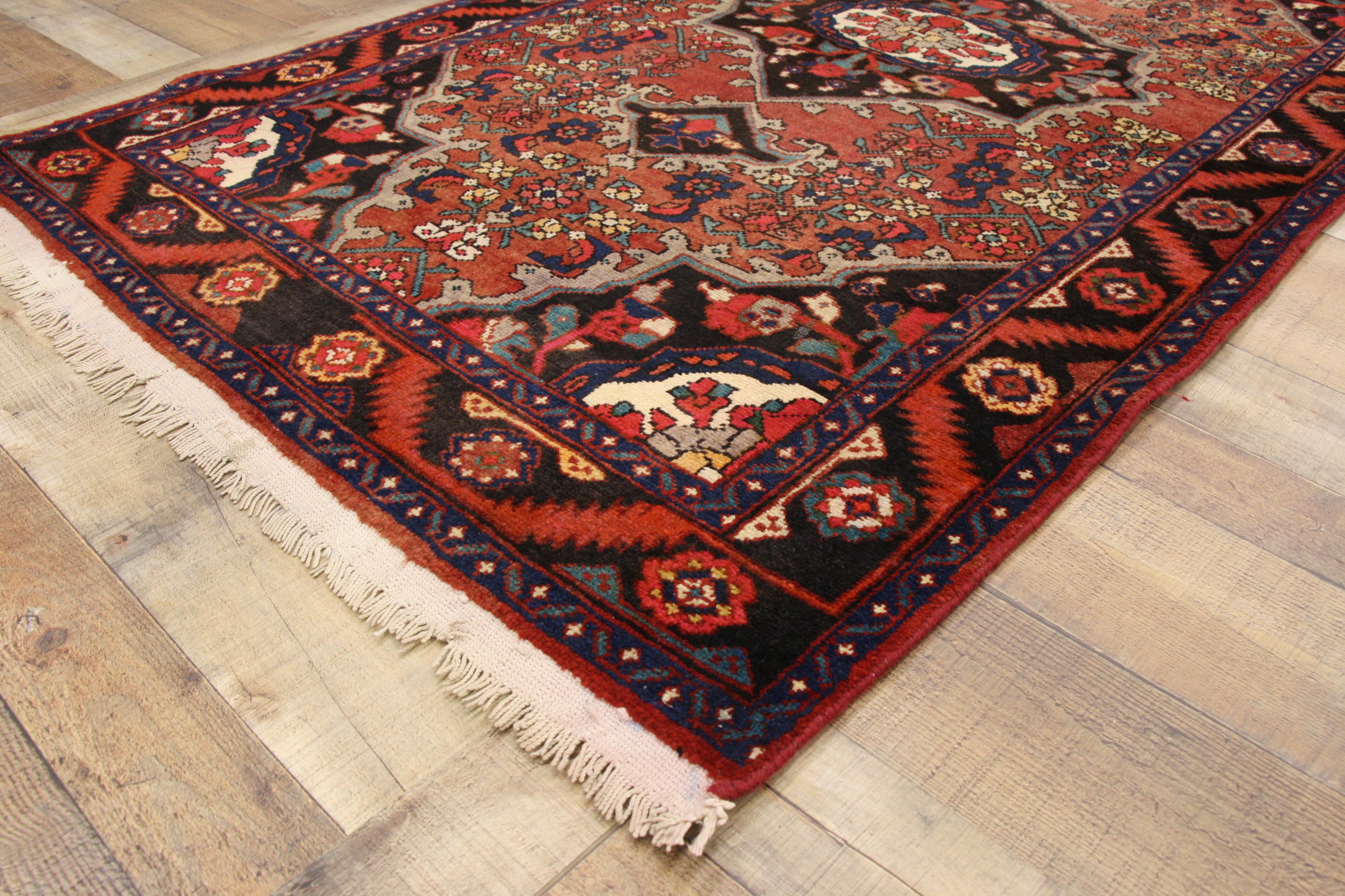 Rustikaler persischer Hamadan-Akzent-Teppich im Vintage-Stil, Küche, Foyer oder Eingangsbereich (20. Jahrhundert) im Angebot